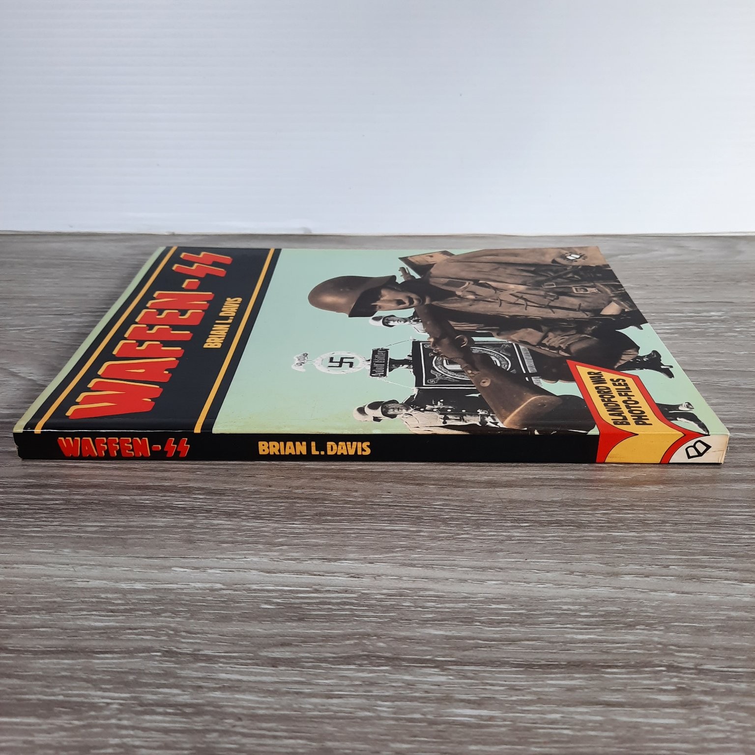 Waffen SS Brian L. Davis 1985 Blandford War Photo-Files Paperback