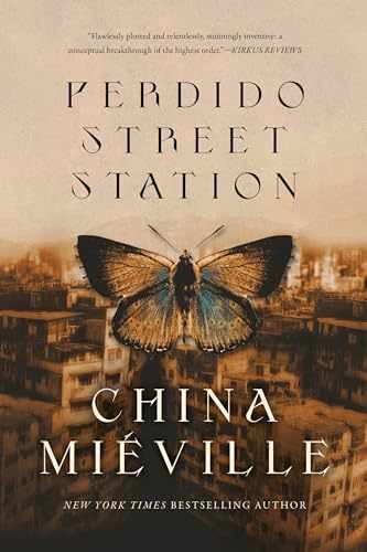 Perdido Street Station (Bas-Lag) – Paperback, by Miéville China – Very Good