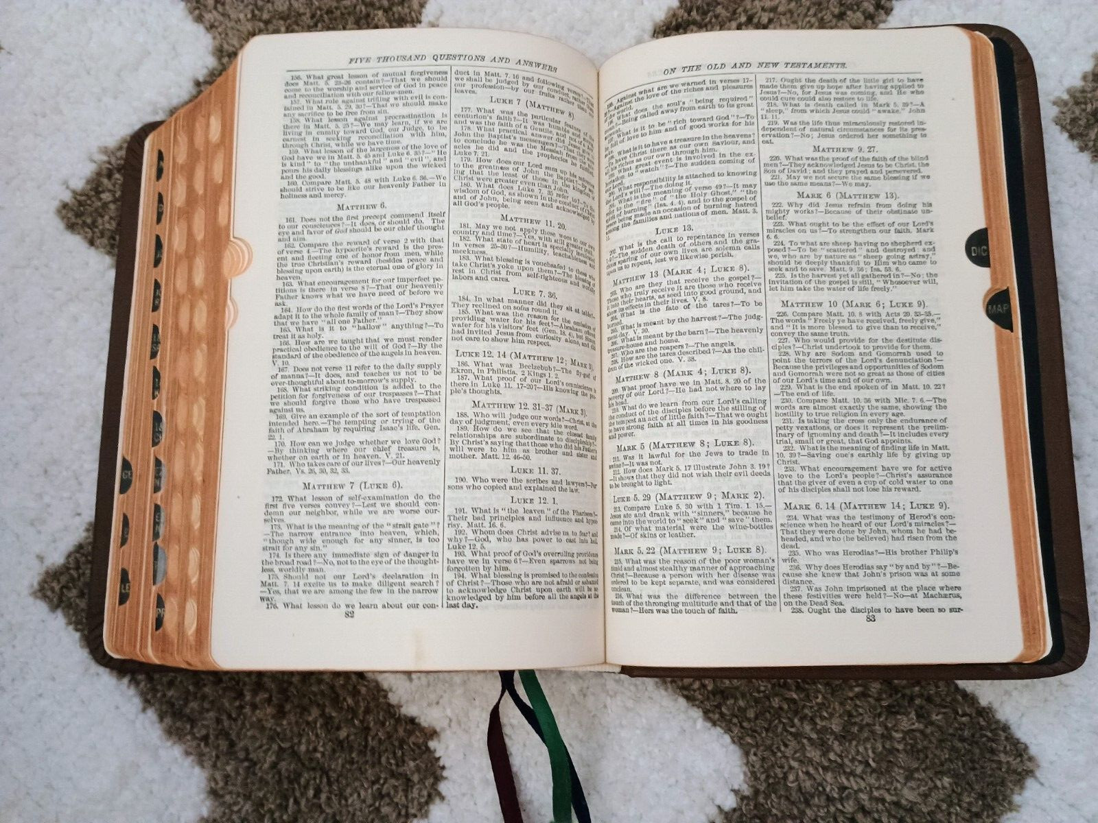 HOLY BIBLE King James KJV National Bible Press Brown THUMB INDEX Words In Red
