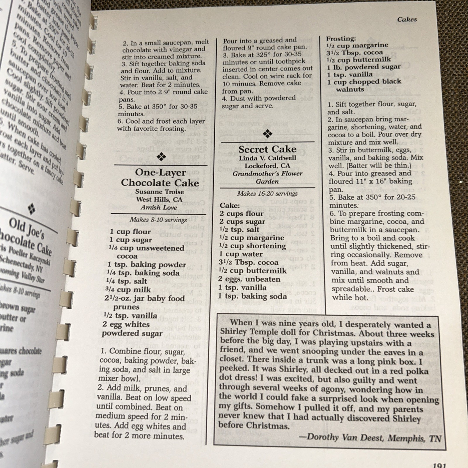 A Quilter’s Christmas Cookbook – Louise Stoltzfus & Dawn J Ranck ~ 348 Pages