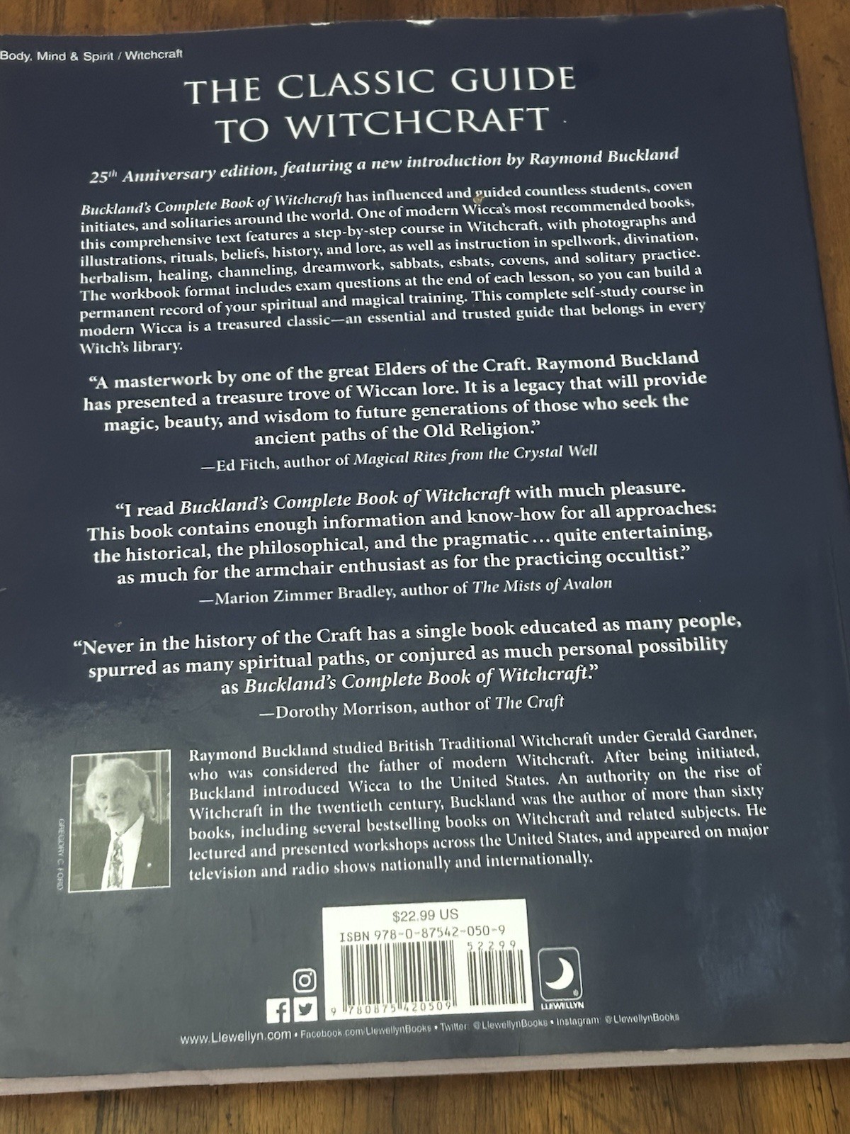 Buckland’s Complete Book of Witchcraft (Llewellyn’s Practical Magick) J405