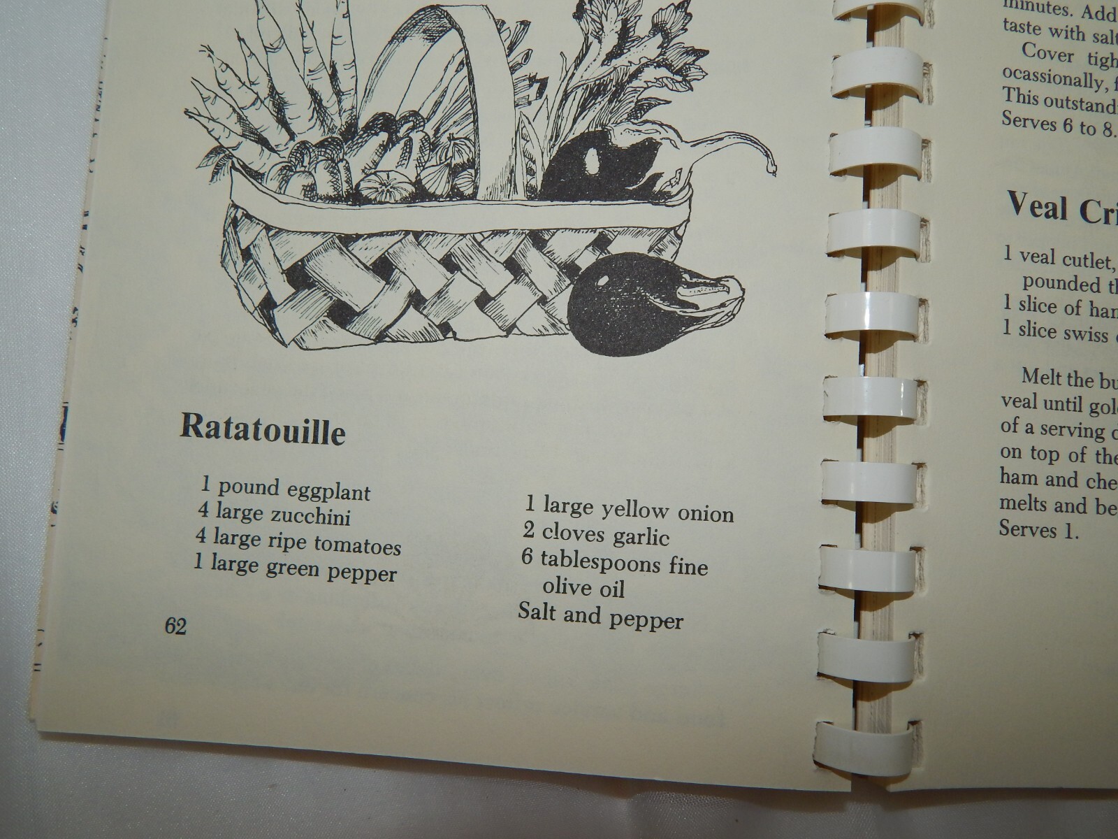 Doin‘ The Charleston ~ A Gourmet’s Guide & Cookbook, Molly Sillers, Vintage 1976