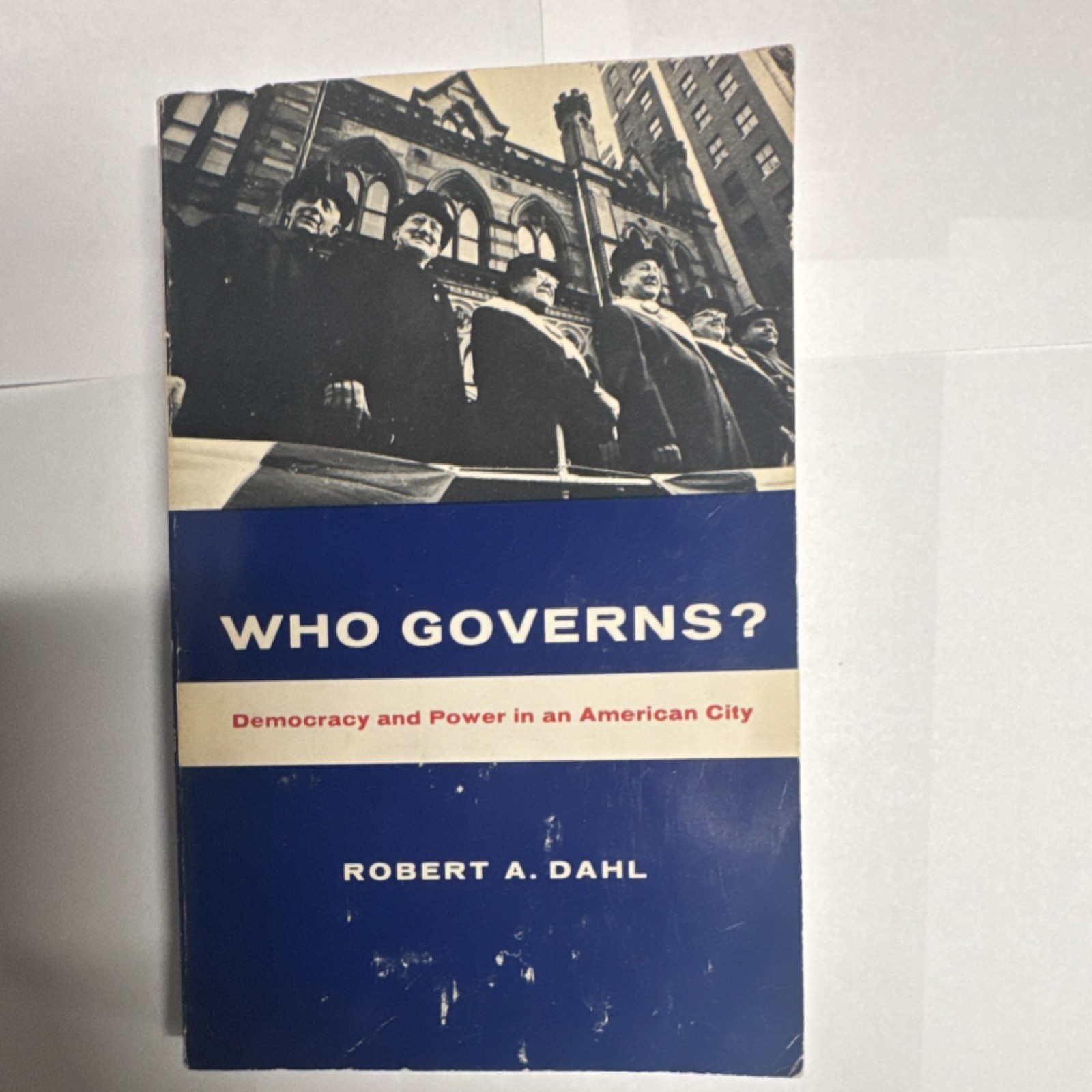 Who Governs? by Robert A. Dahl, Paperback, Yale University Press