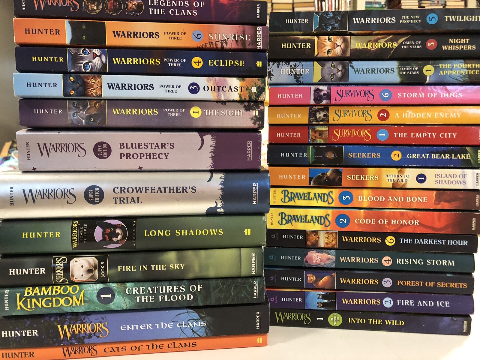 LOT OF 27 WARRIORS Books BY ERIN HUNTER – Various Sets