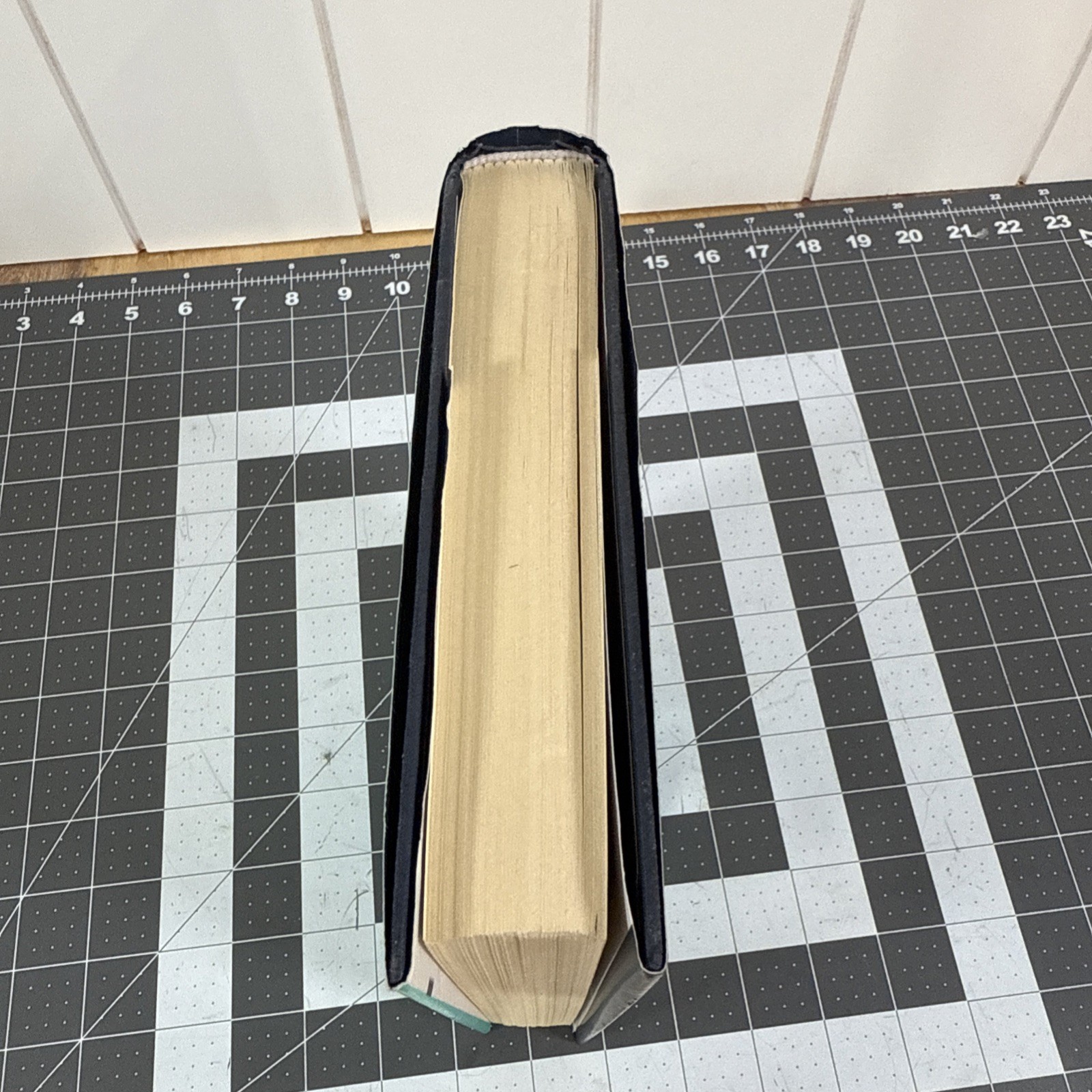 ARMADA by ERNEST CLINE, 1st Edition 1st Printing- HARDCOVER – Used good condit