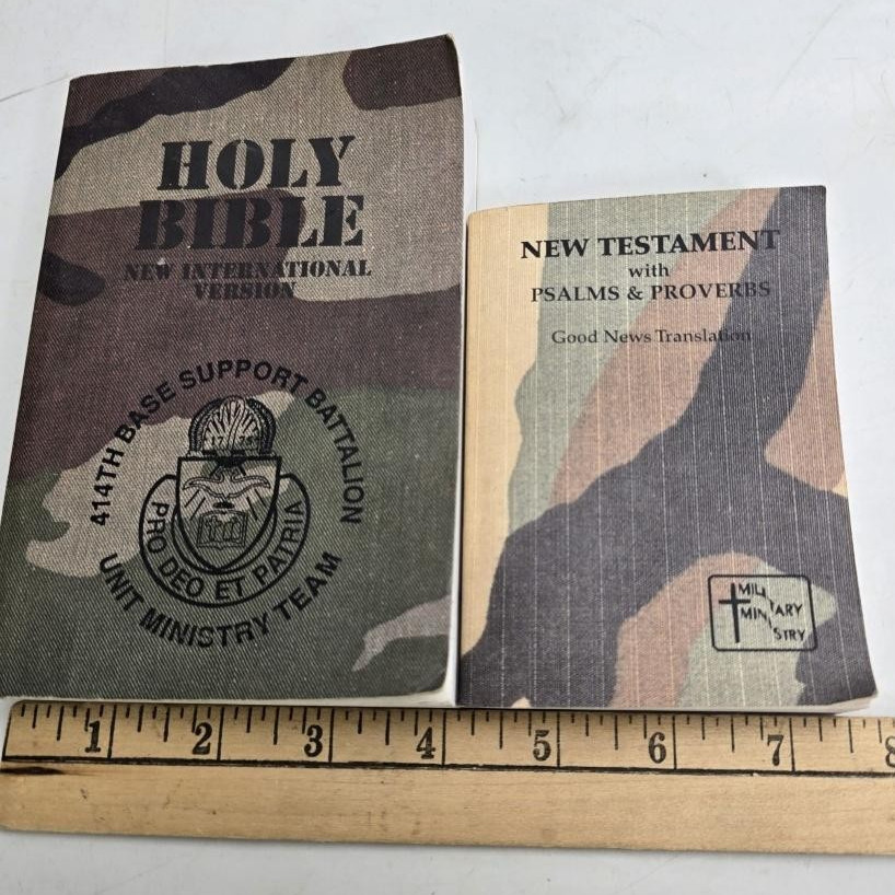 Holy Bible NIV NT Psalms Good News Camo Military Mini 2 Books Vintage Pocket