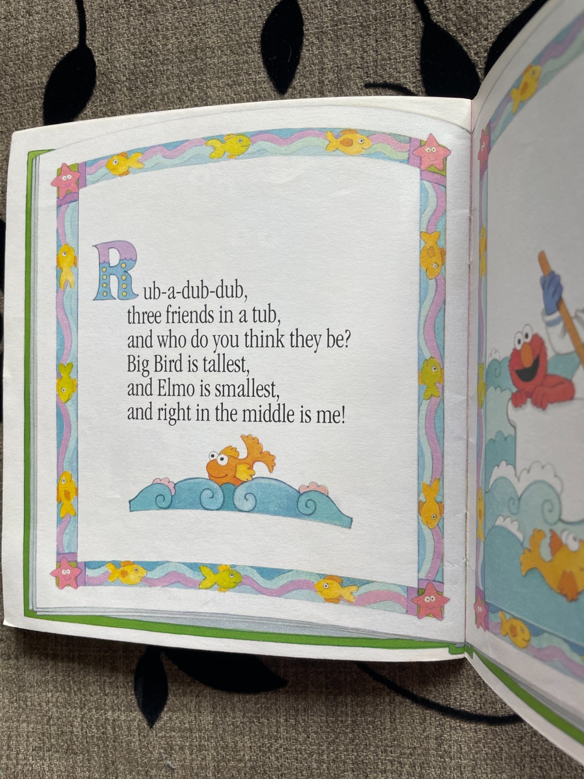 SESAME STREET. MY NAME IS GROVER. TISH RABE. 1994 – 15 BY 14CM. PAPERBACK.