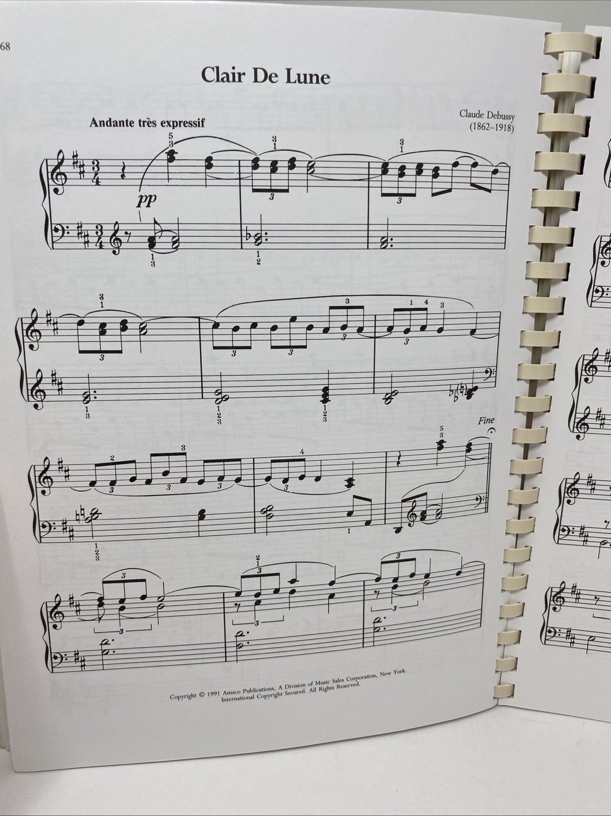 Library of Easy Piano Classics by Amsco – Plastic Comb Binding – Clean Pages