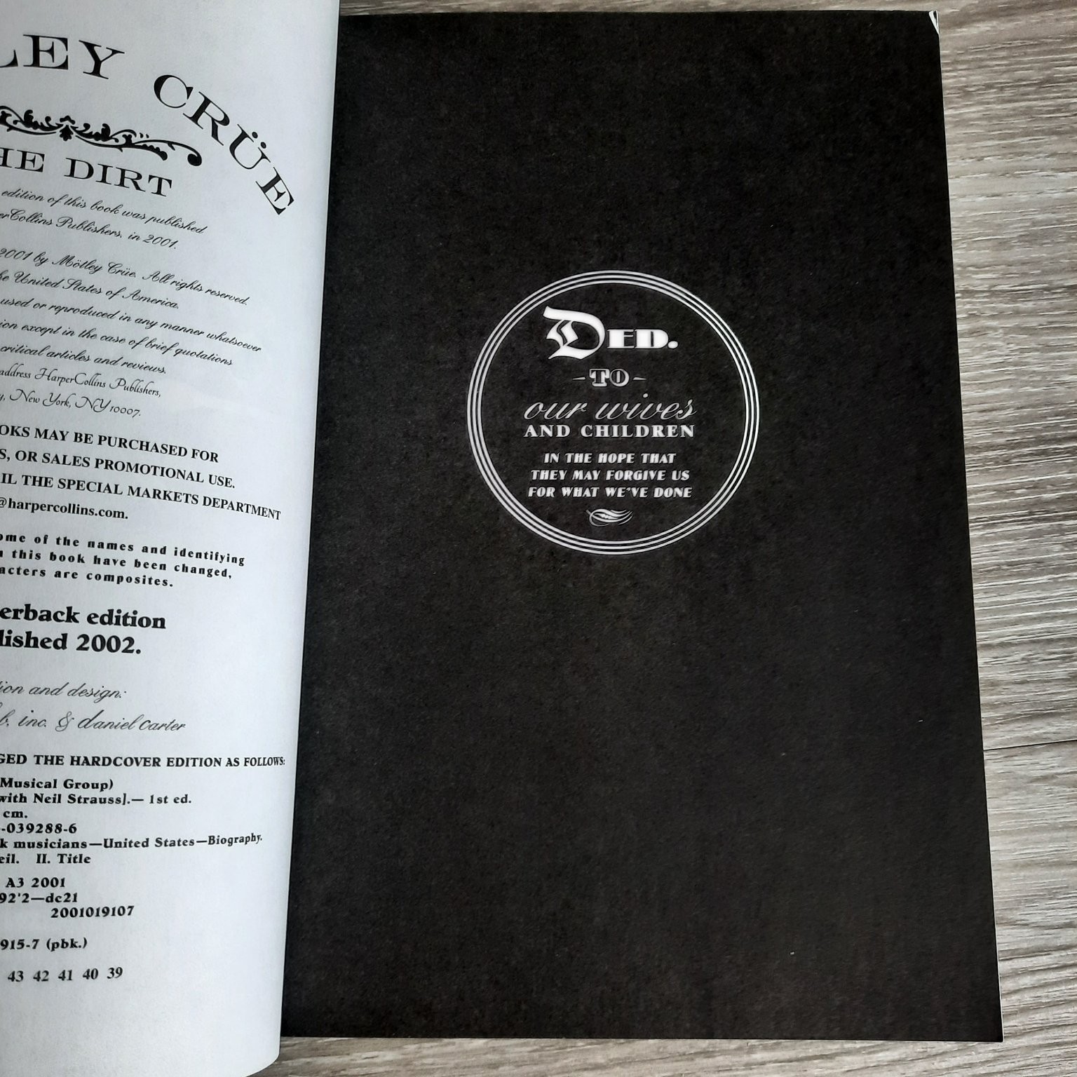 The Dirt Mötley Crüe Neil Strauss 2002 1st Paperback Rock Biography Dey St.