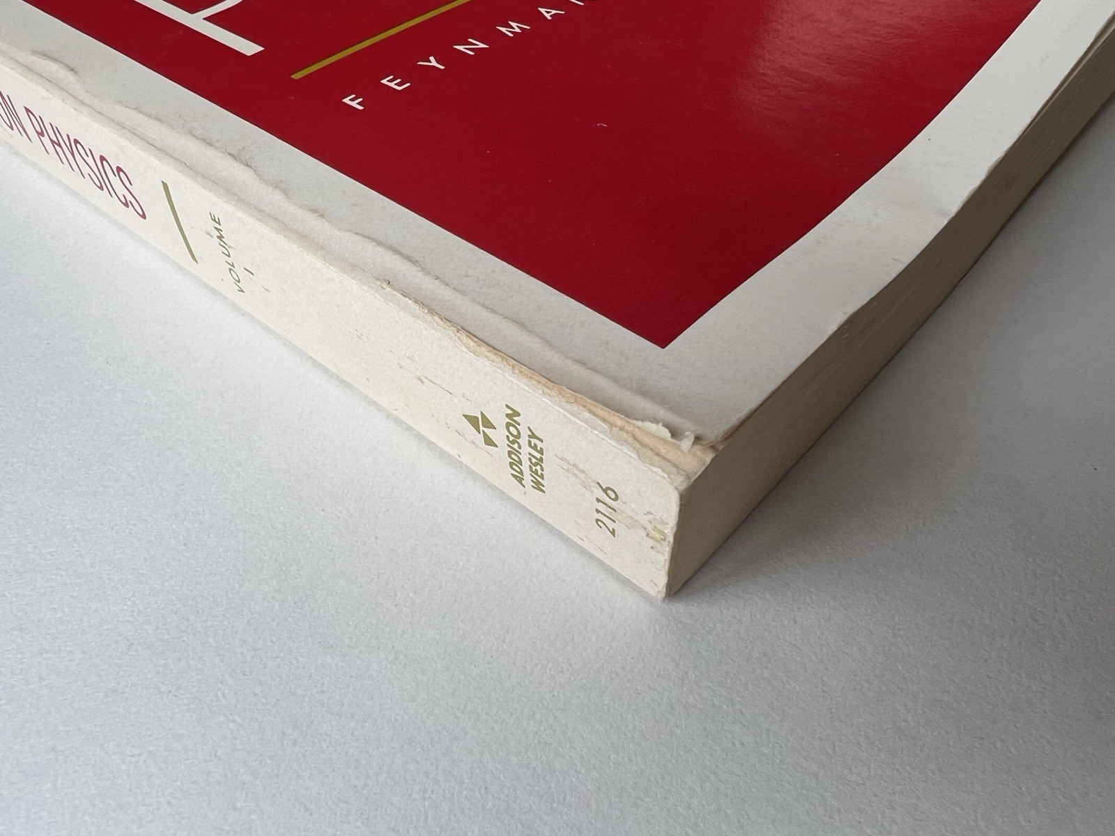 The Feynman Lectures on Physics Complete 3 Volume Set Paperback Addison