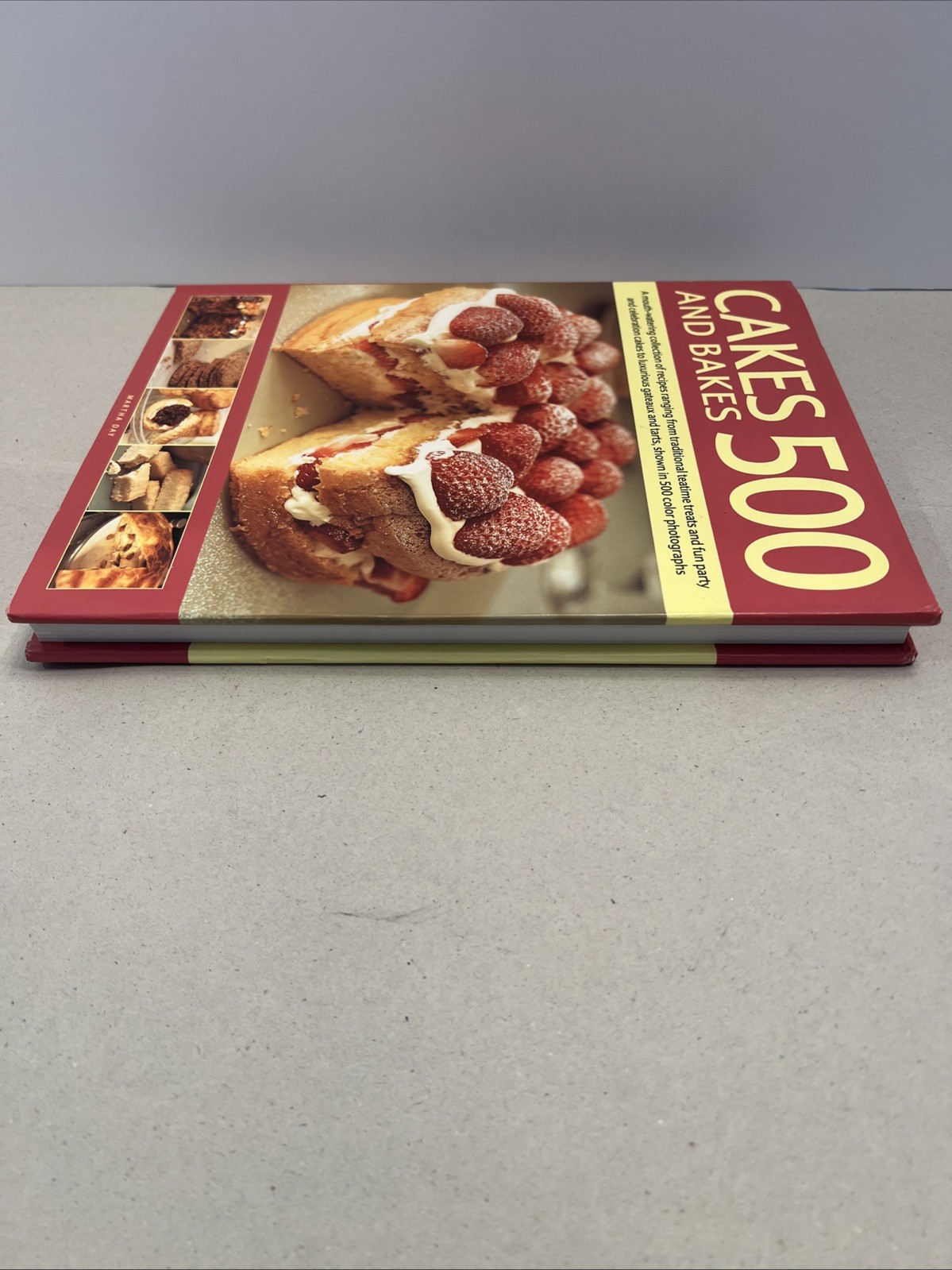 Cakes and Bakes 500 Martha Day 2006 Hardcover 256 Pages Recipe Book Baking Food