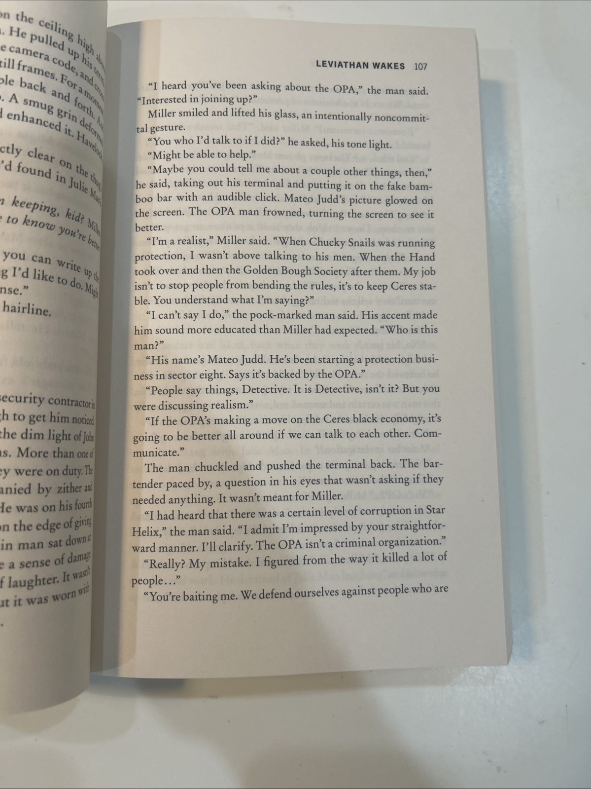 Leviathan Wakes Paperback James S. A. Corey
