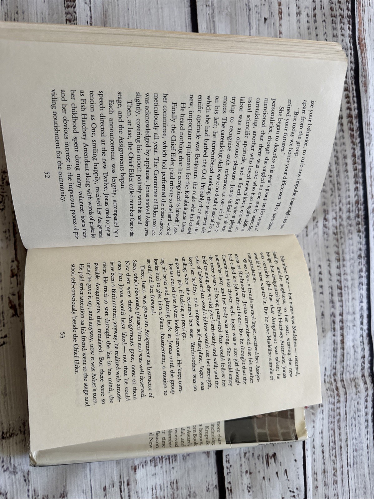 The Giver by Lois Lowry (1993, Hardcover) First Edition/Late Printing, VG+, HCDJ