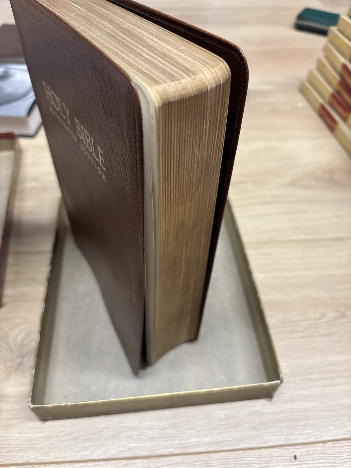 Nelson Family Reference Bible – Brown Faux Leather KJV from 1971 In Box – GOOD