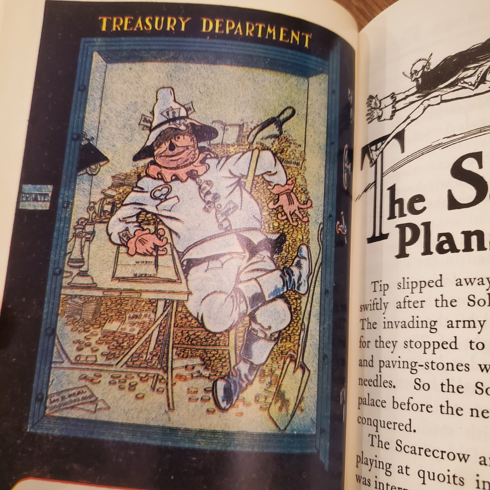 1961 Marvelous Land of Oz With 16 Color Plates! L. Frank Baum Vintage Paperback