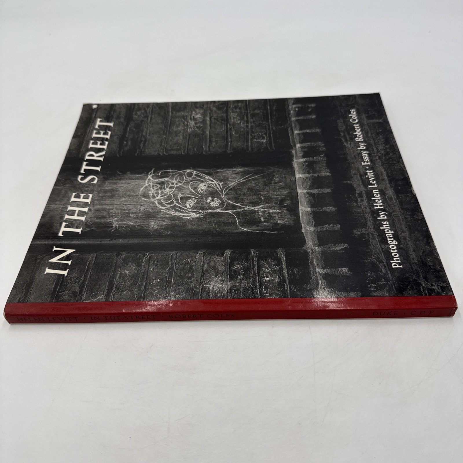 Helen Levitt In The Street 1987 1st Edition PB Chalk Drawings Messages Duke
