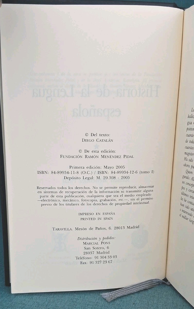 Historia de La Lenqua Espanola by Ramon Menedez Pidal Volums I & II w/ Case