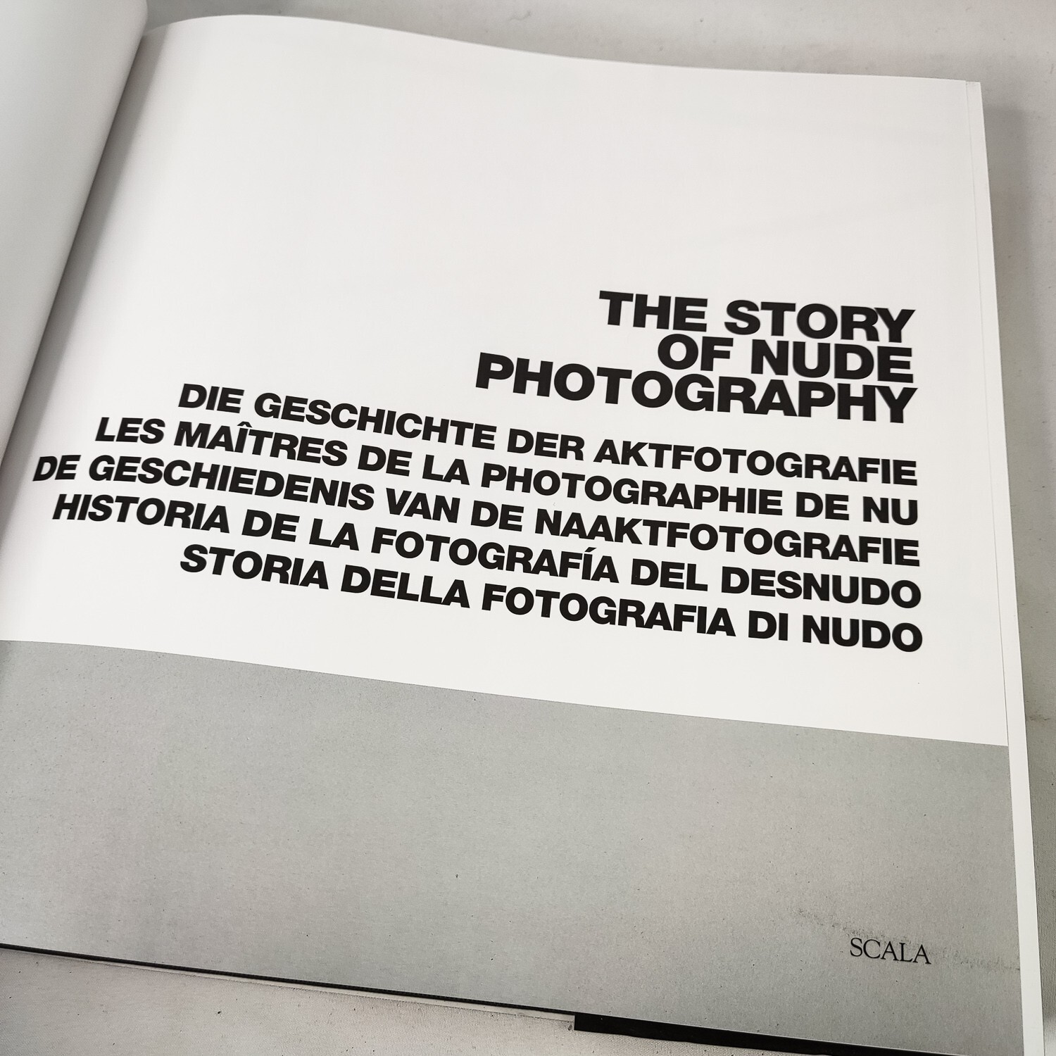 THE STORY OF NUDE PHOTOGRAPHY – HARDCOVER BOOK | SCALA GROUP 504 PAGES