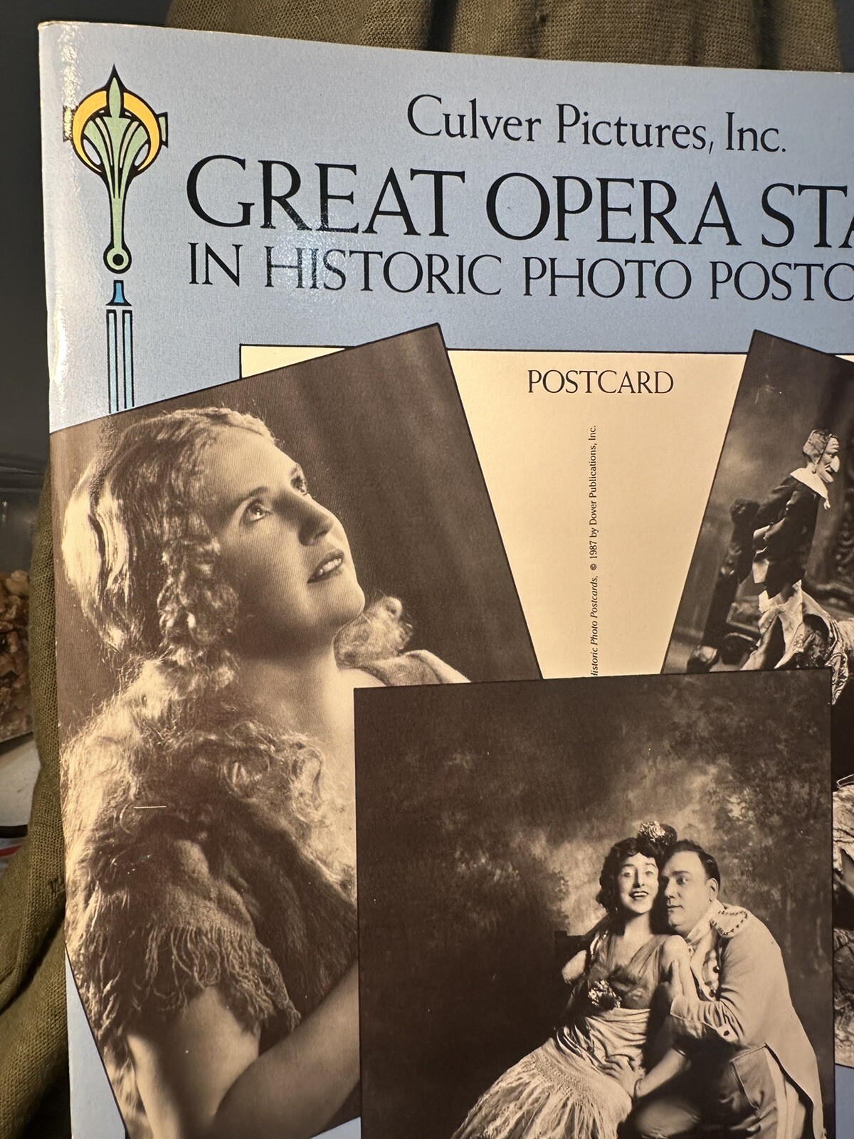 Great Opera Stars in Historic Photo Postcards: Ready-to-Mail Cards