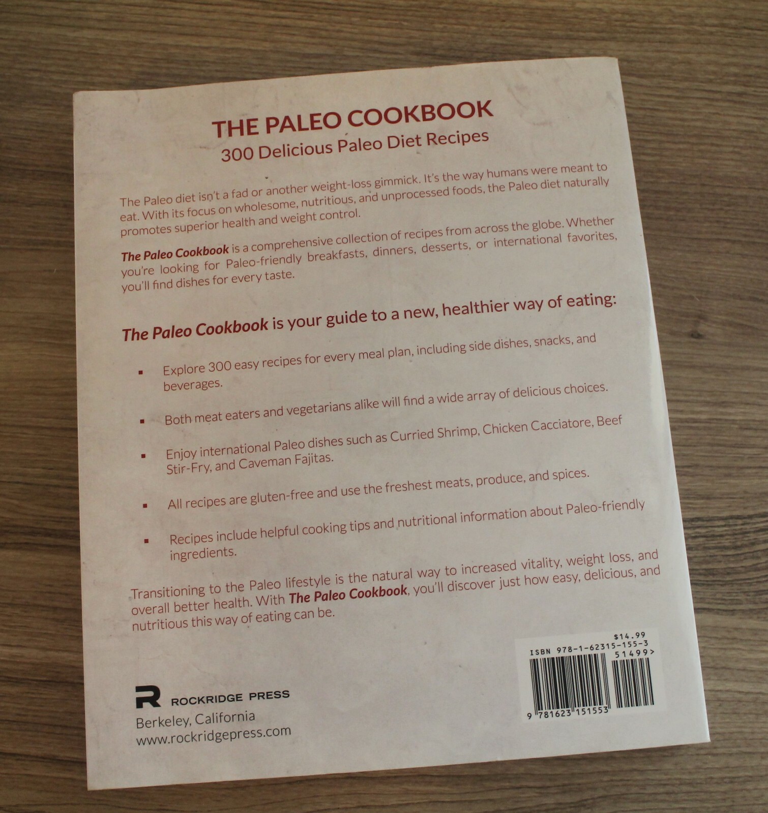 The Paleo Cookbook : 300 Delicious Paleo Diet Recipes
