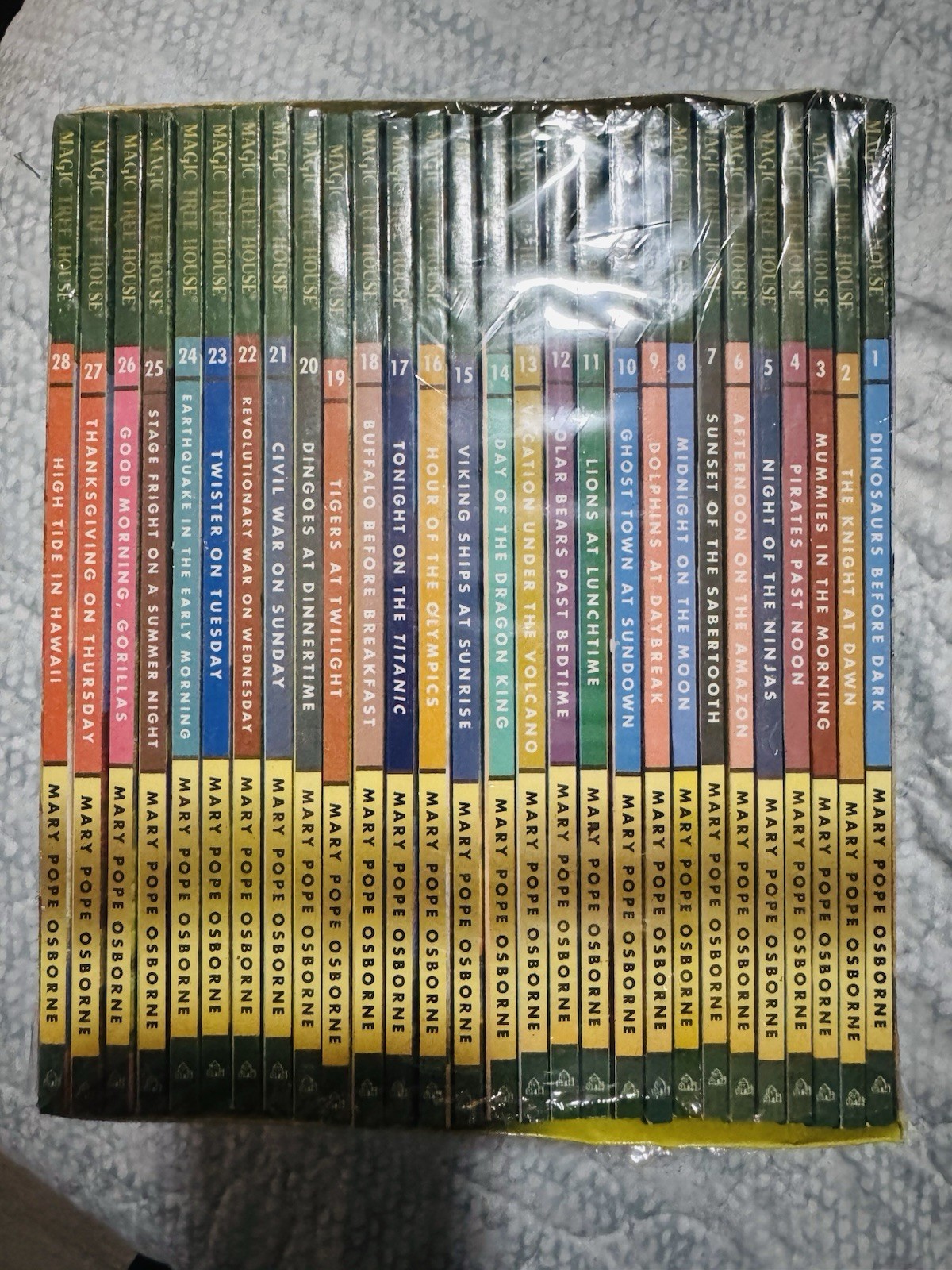 Magic Tree House Books 1-28 Boxed Set by Mary Pope Osborne NEW *SEALED*