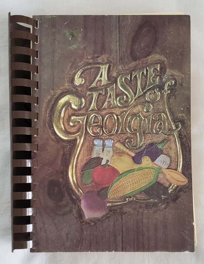 Vintage Cookbook A TASTE OF GEORGIA Southern Living Edition 1990 592 Pages YUM