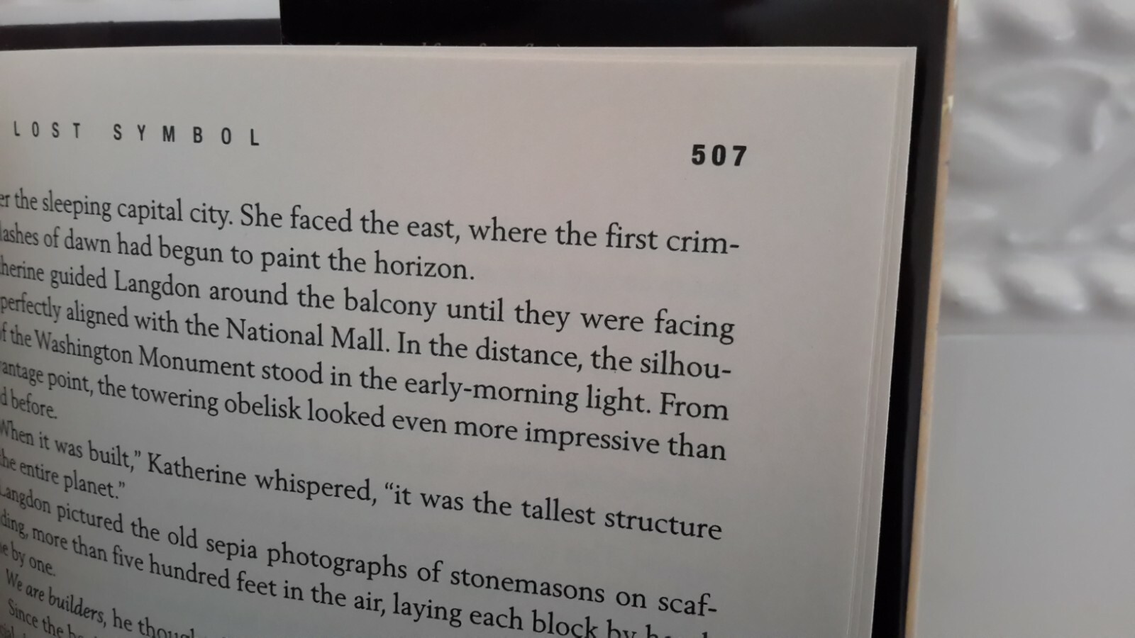 The Lost Symbol by Dan Brown Hard Cover 528 pages Book 2009 EUC