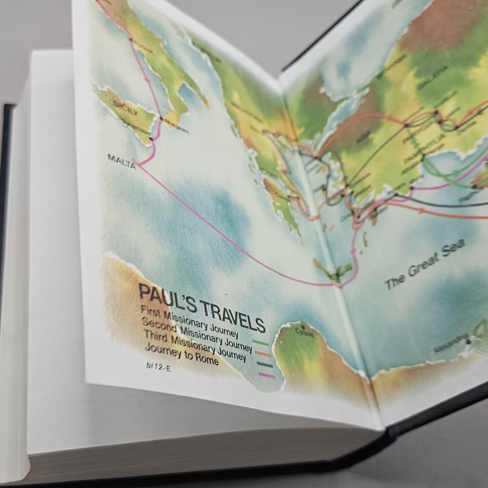 New World Translation of the Holy Scriptures Jehovah JW Bible 1984 Watch Tower