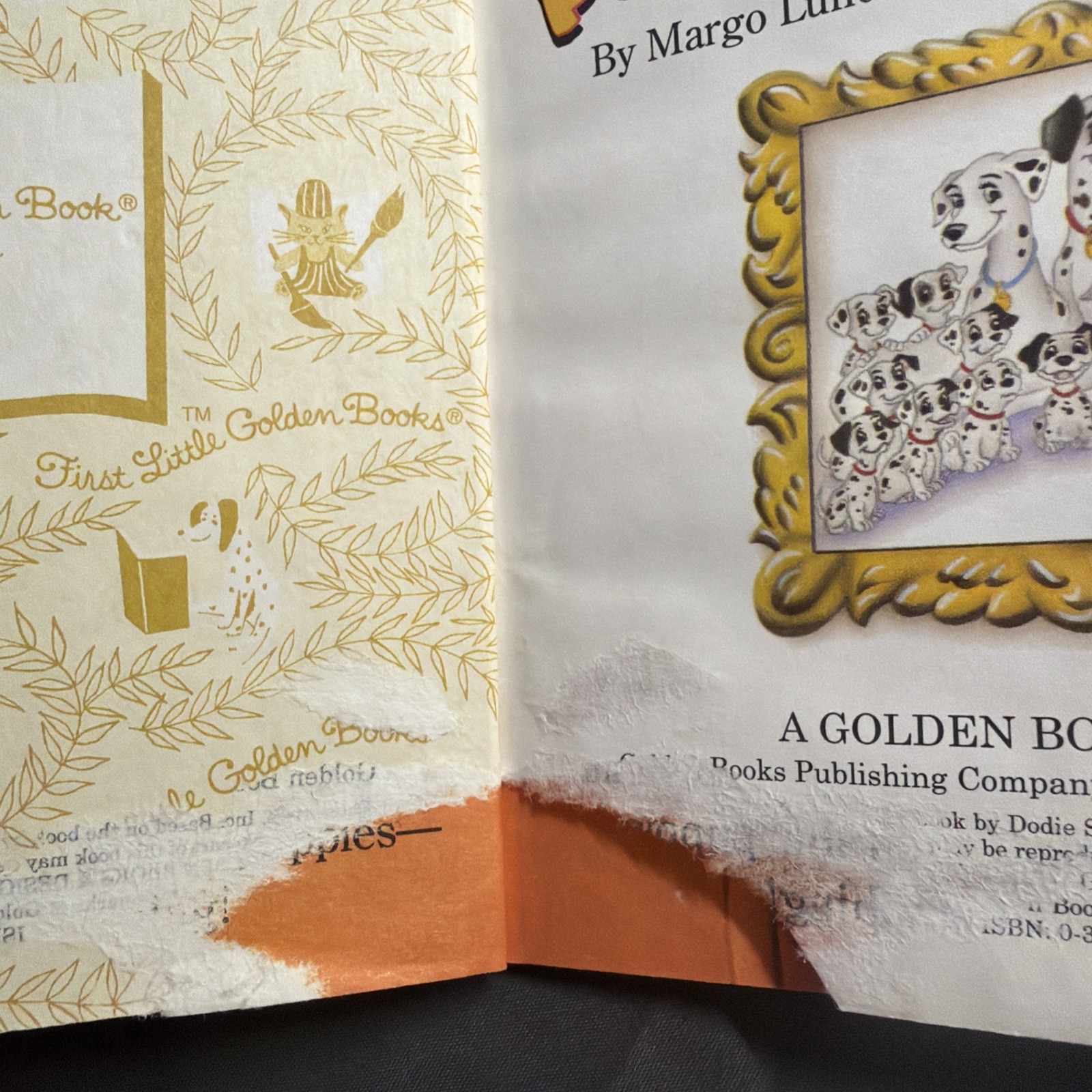 VTG A FIRST LITTLE GOLDEN BOOK DISNEY 101 DALMATIANS PUPPY ROUNDUP! #54F