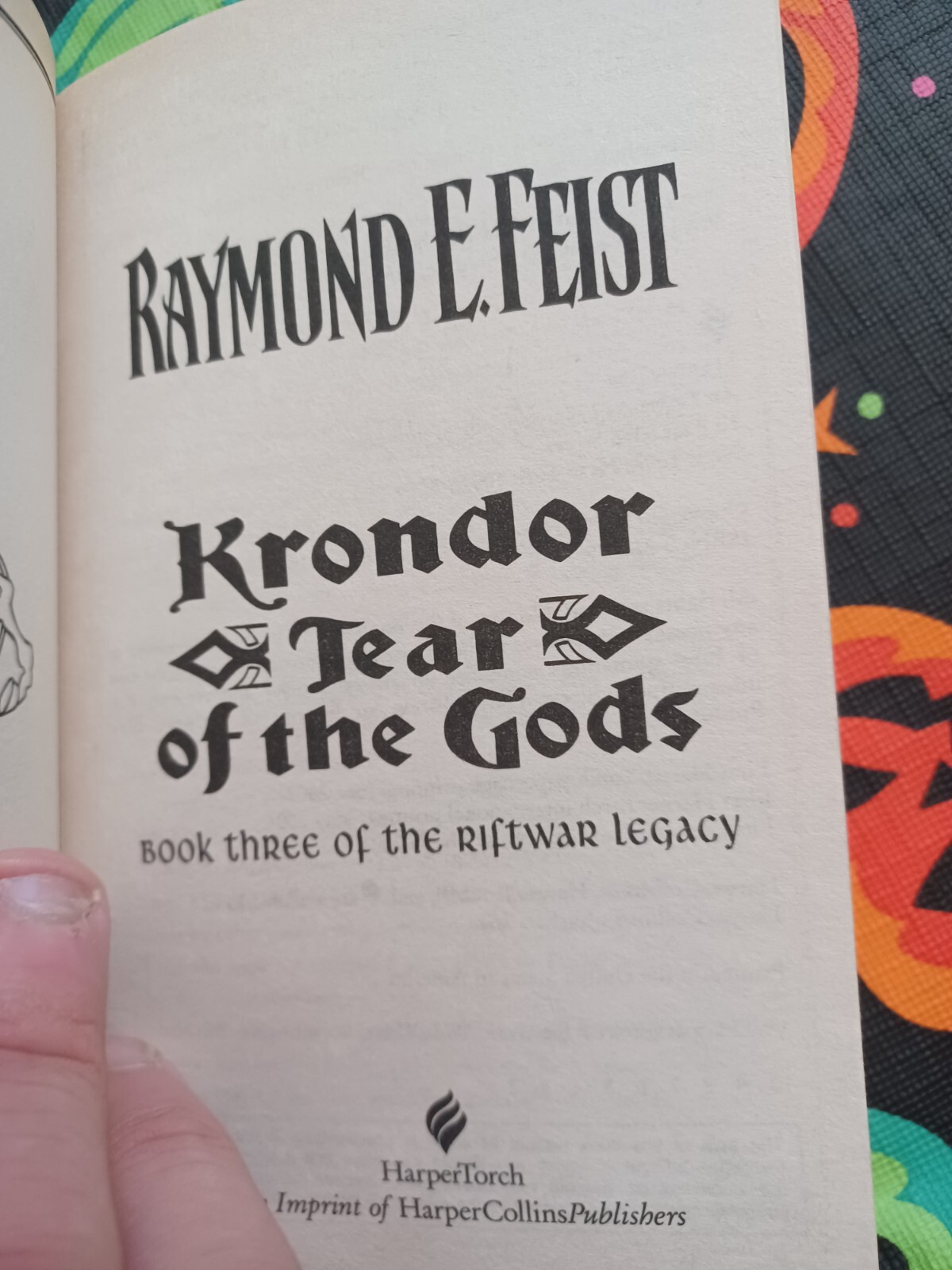 Krondor: Tear of the Gods (Riftwar Legacy) – Mass Market Paperback