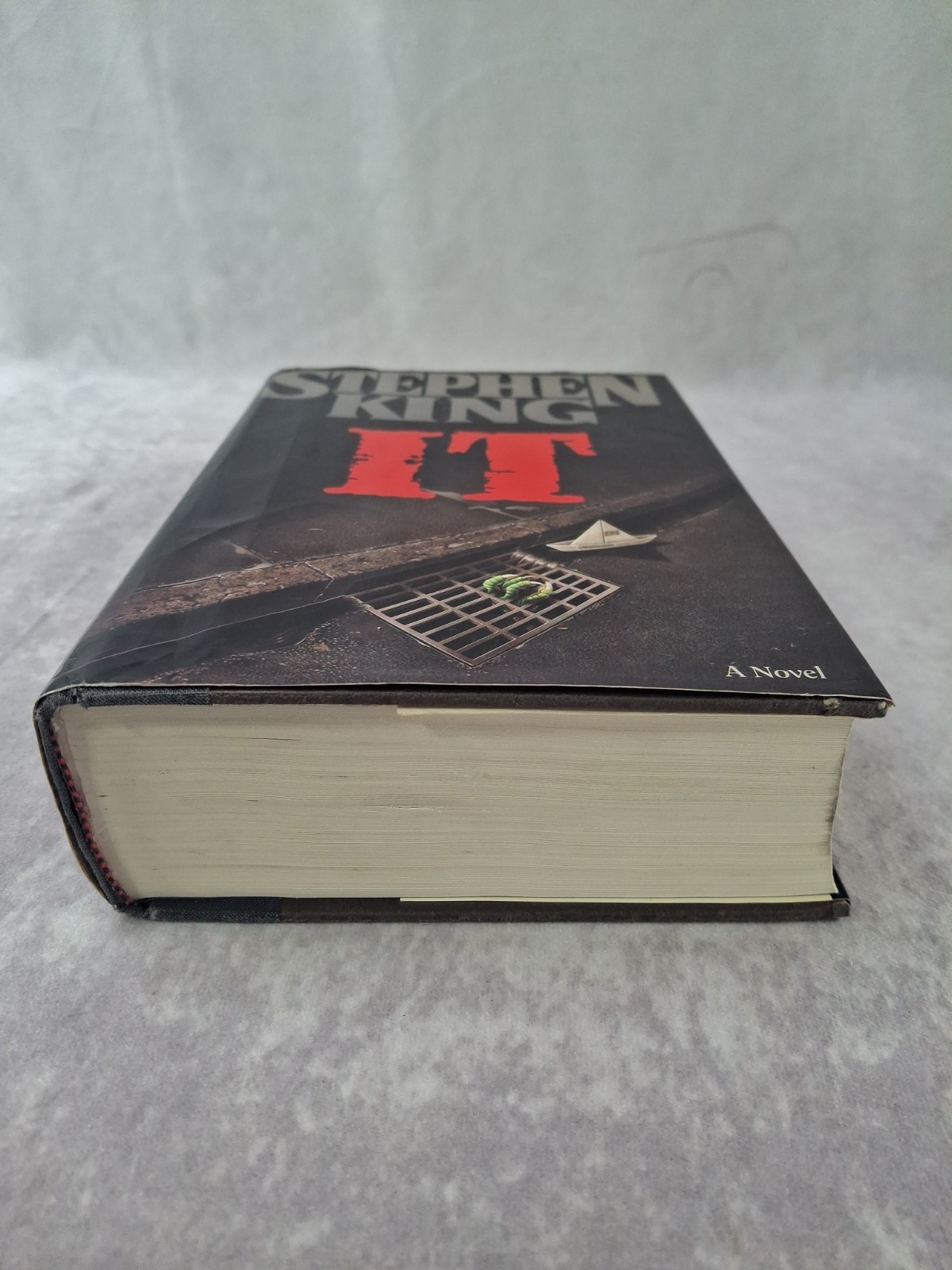 IT by Stephen King (1986) 1st Edition, 2nd Printing Hardcover SHELF
