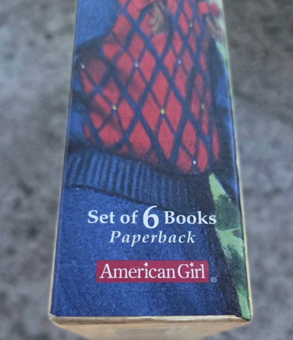 Molly 1944 – American Girl Collection Box Set Books 1- 6 *READ Description*