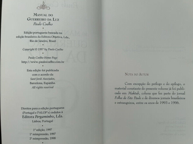 Manual do Guerreiro Da Luz (paperback in Portuguese 154 pages clean no damage)
