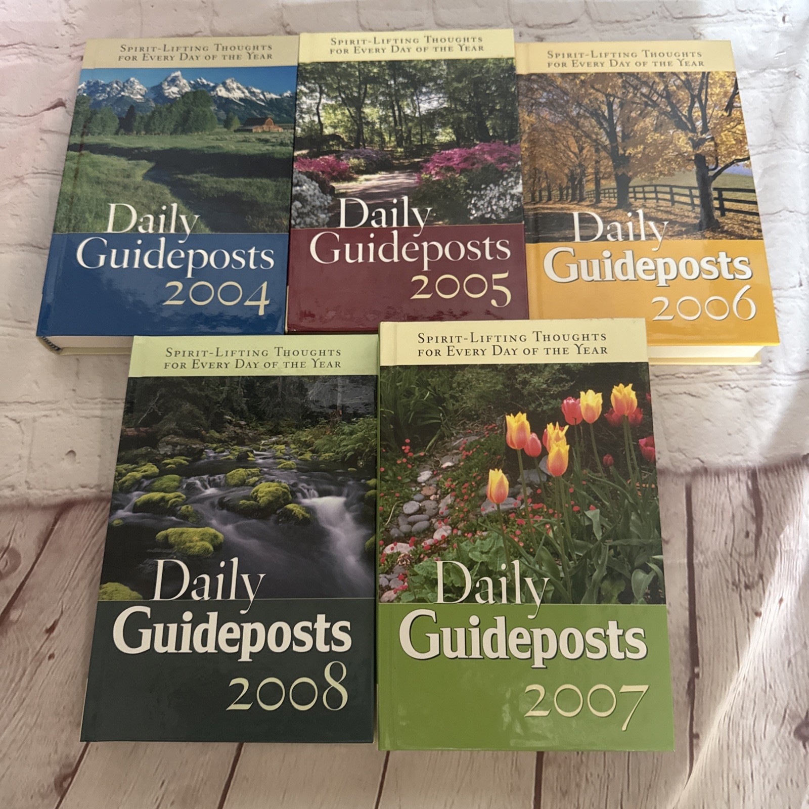 Lot Of 5 Daily Guideposts A Spirit-Lifting Yearly Devotional Hardcover Books