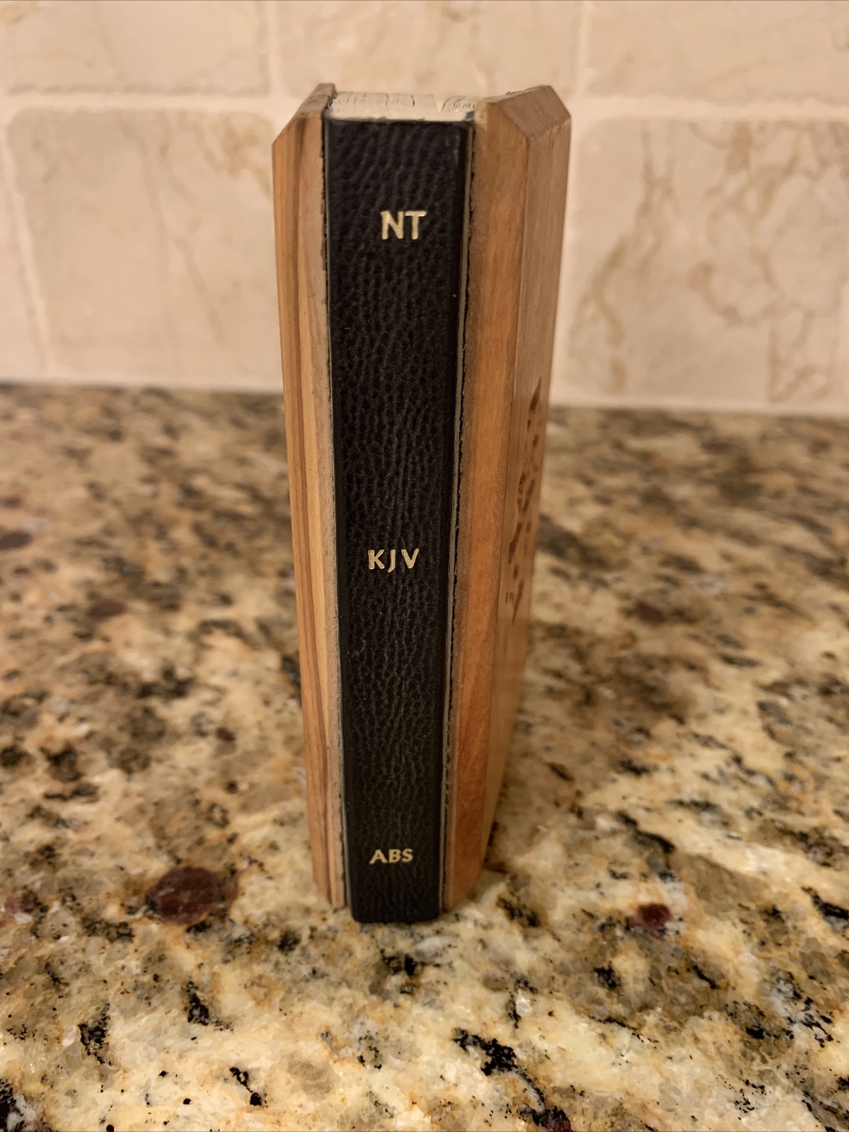 New Testament Pocket Wooden Cover / King James Version American Bible Society