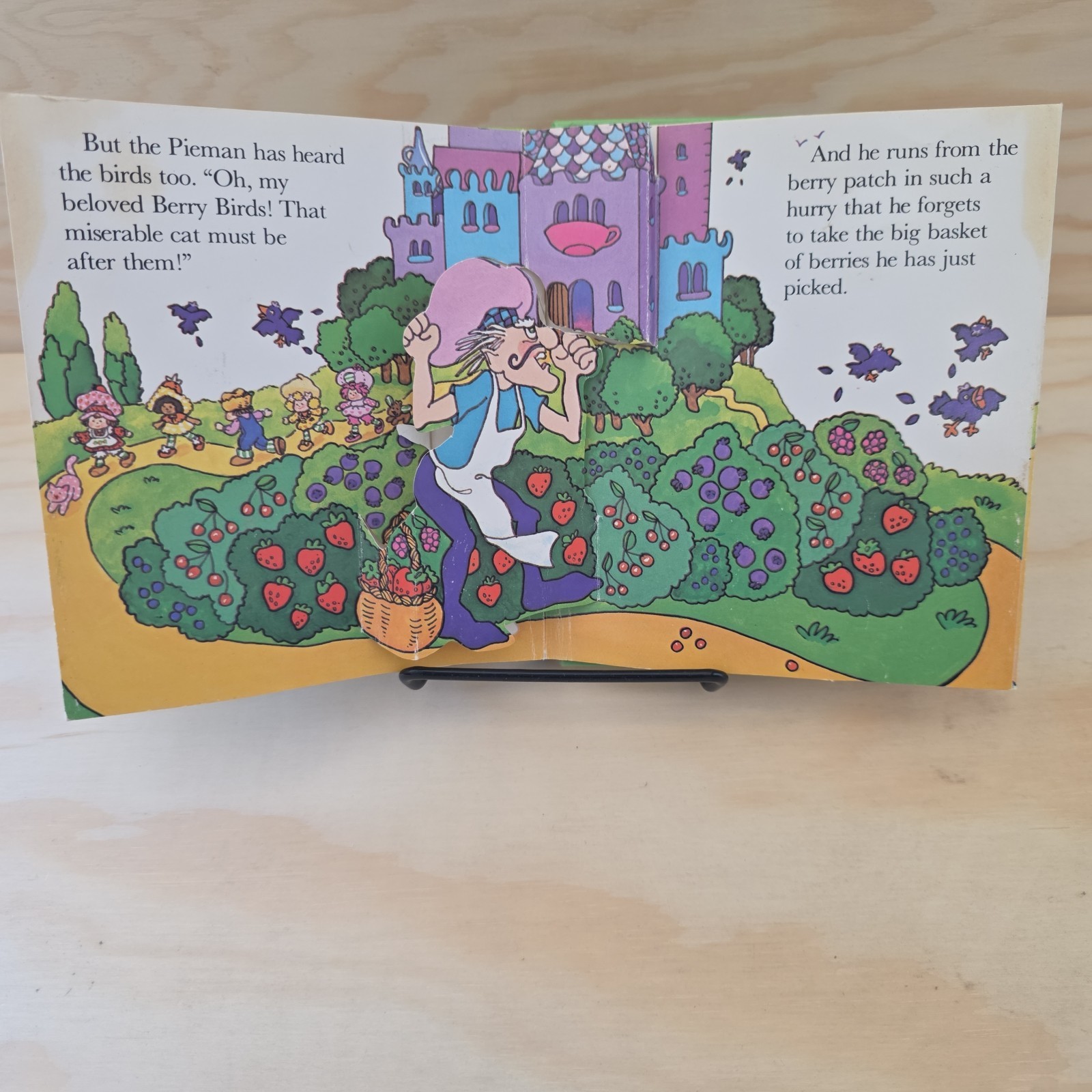 Vintage Strawberry Shortcake & The Catnabbing Pop-Up Book 1982 hardcover
