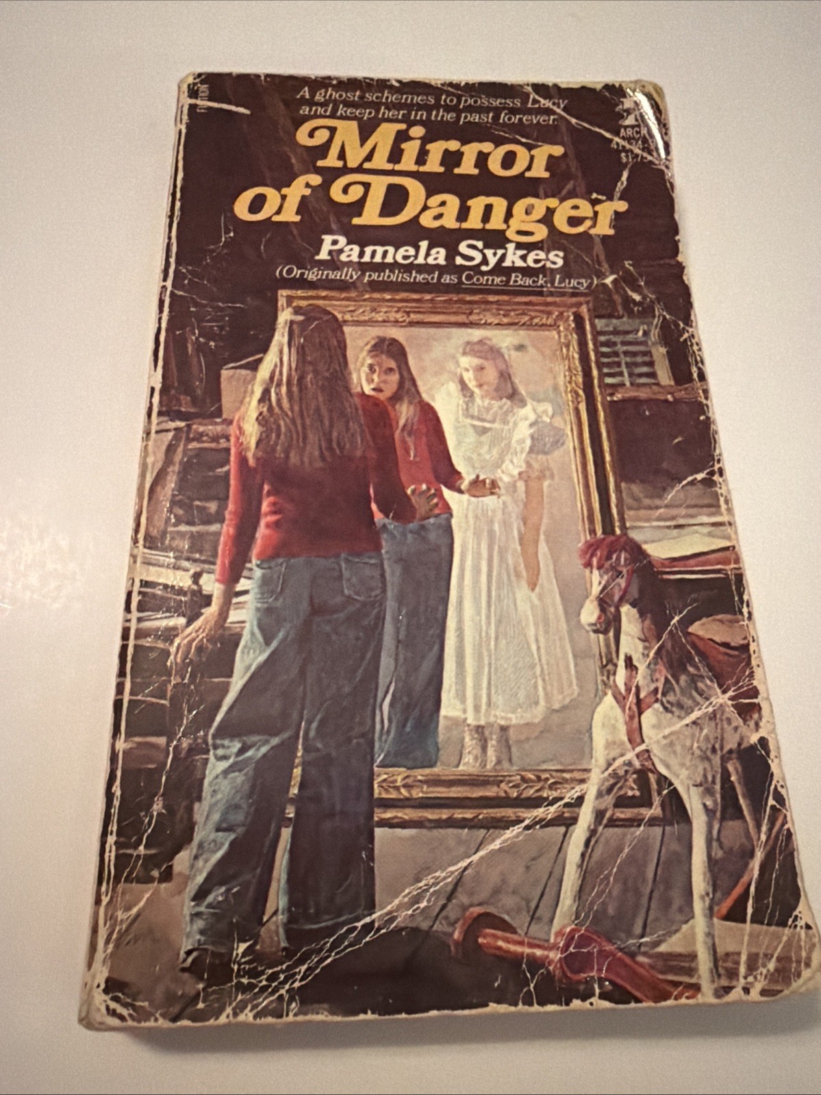 Mirror of Danger Pamela Sykes Good Vintage Archway Pocket 1976 2nd Printing