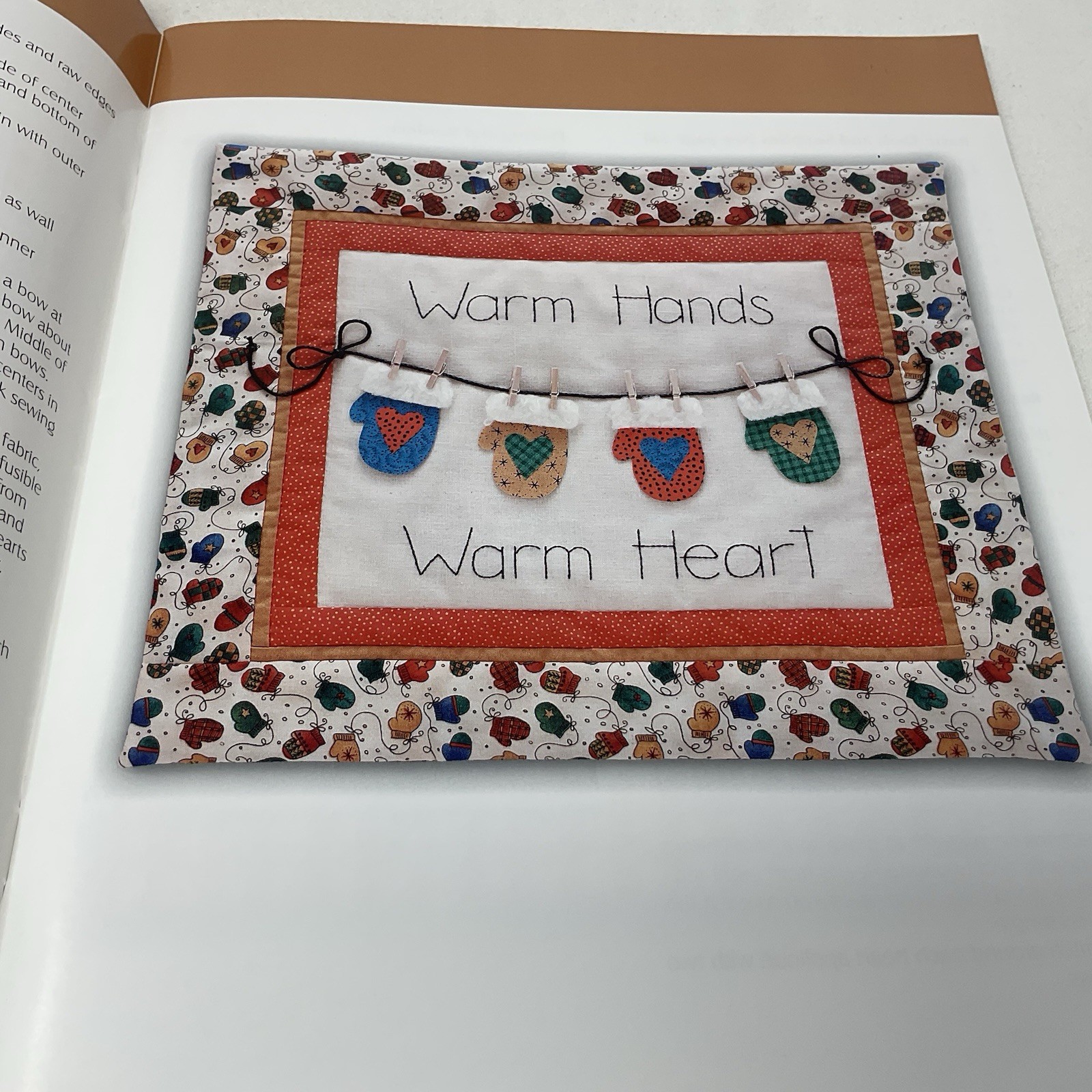 Leisure Arts WALL QUILTS #3361 with 12 Designs 2002 48 pages Vintage