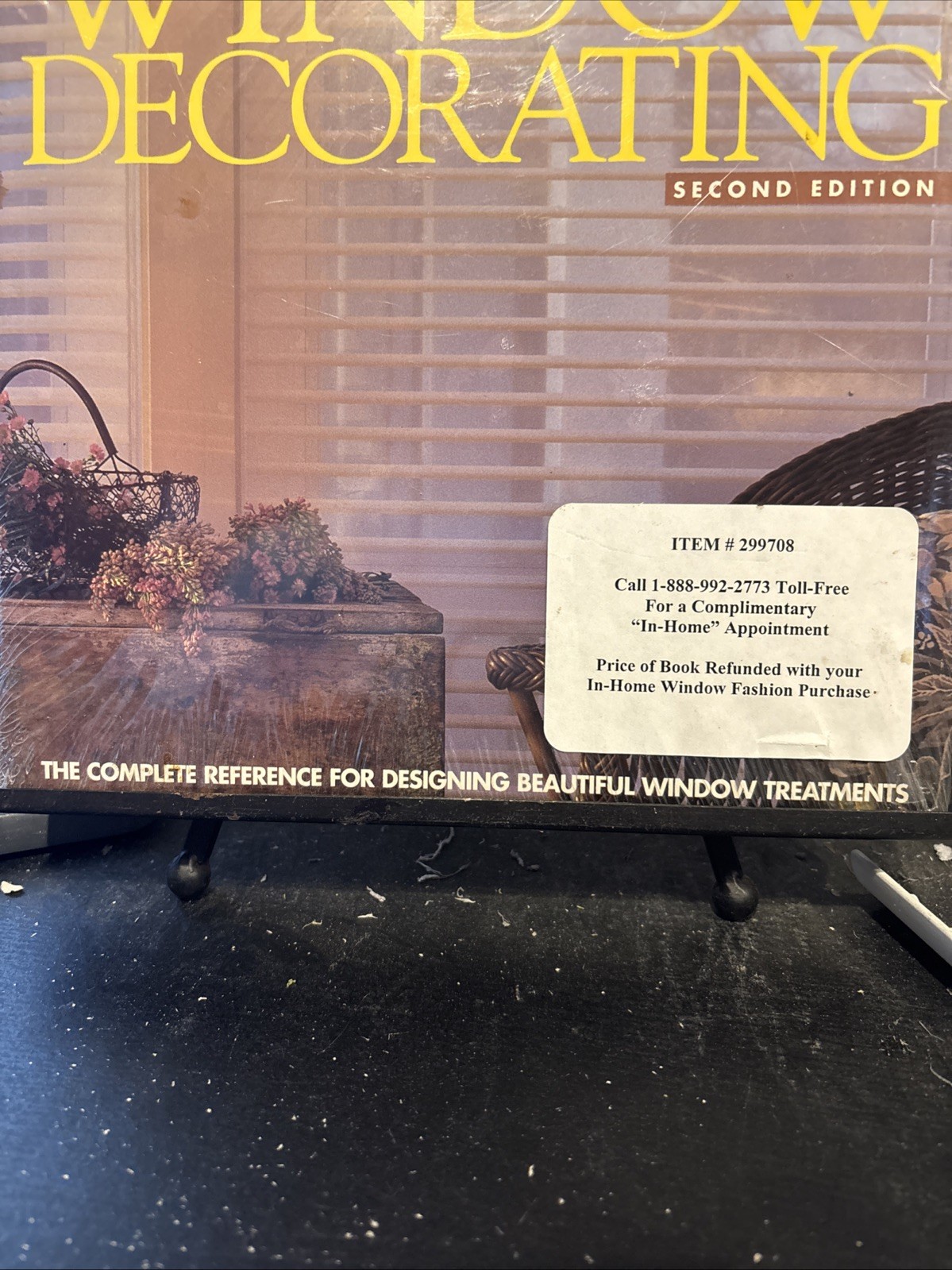 The Hunter Douglas Guide To Window Decorating (1998, Hardcover w/DJ) New