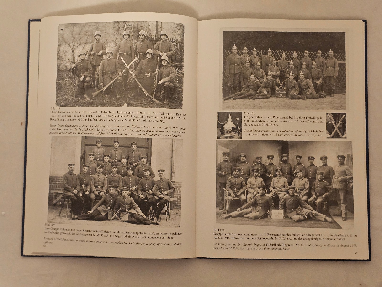 GERMAN UNIFORMS AND BAYONETS 1841-1945: 676 PICTURES OF By Klaus Lubbe & Klaus