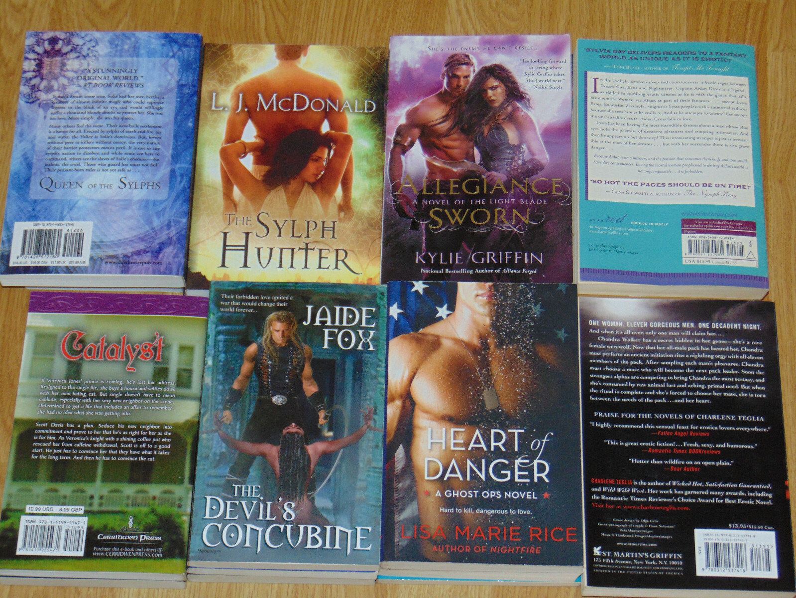 Romance / Fantasy Novels Books Random Mixed 2000’s & 2010’s Lot Of 18