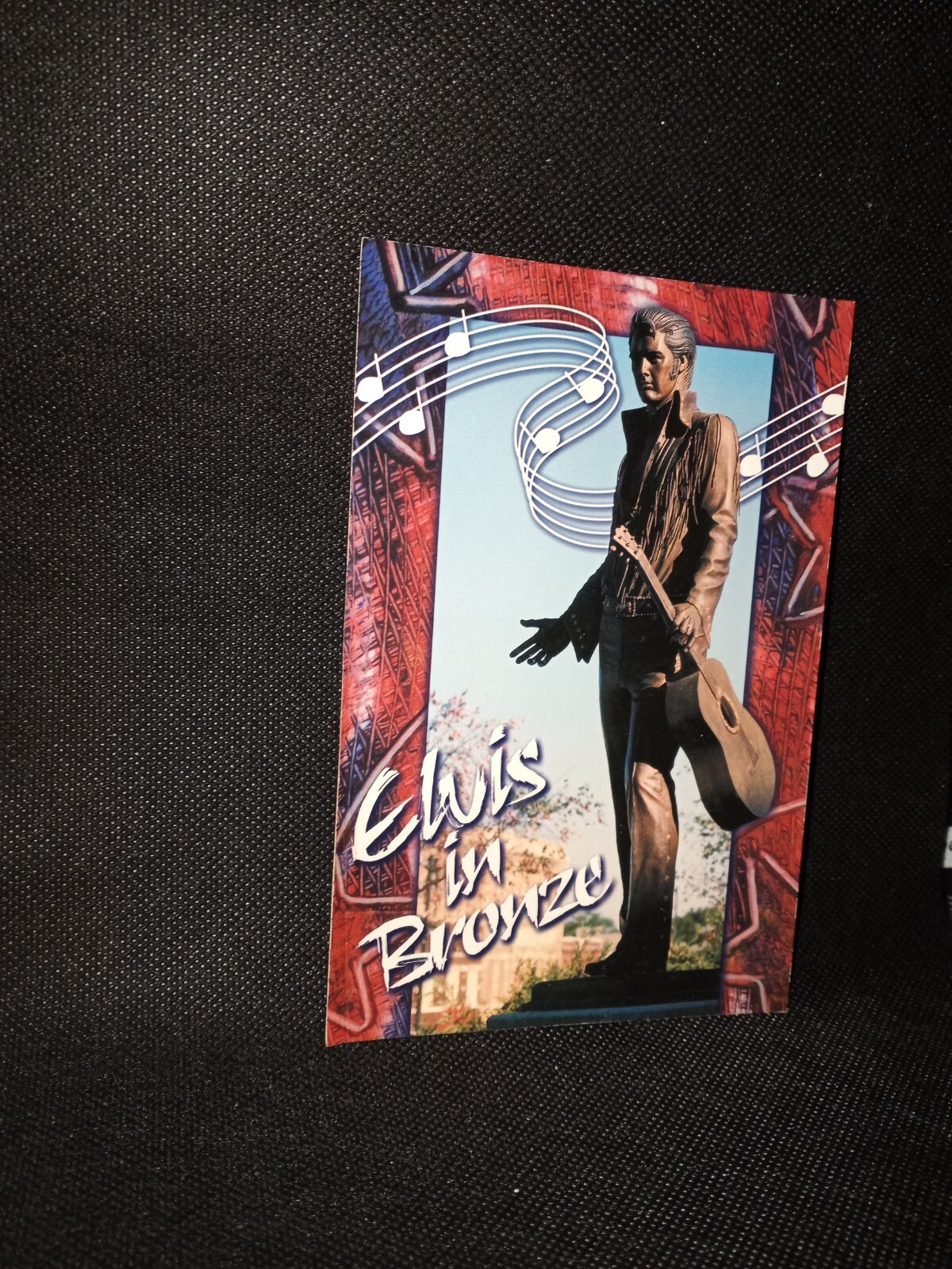 Elvis Presley – Unseen Archives Hardcover, by Marie Clayton, 383 pages, 2005