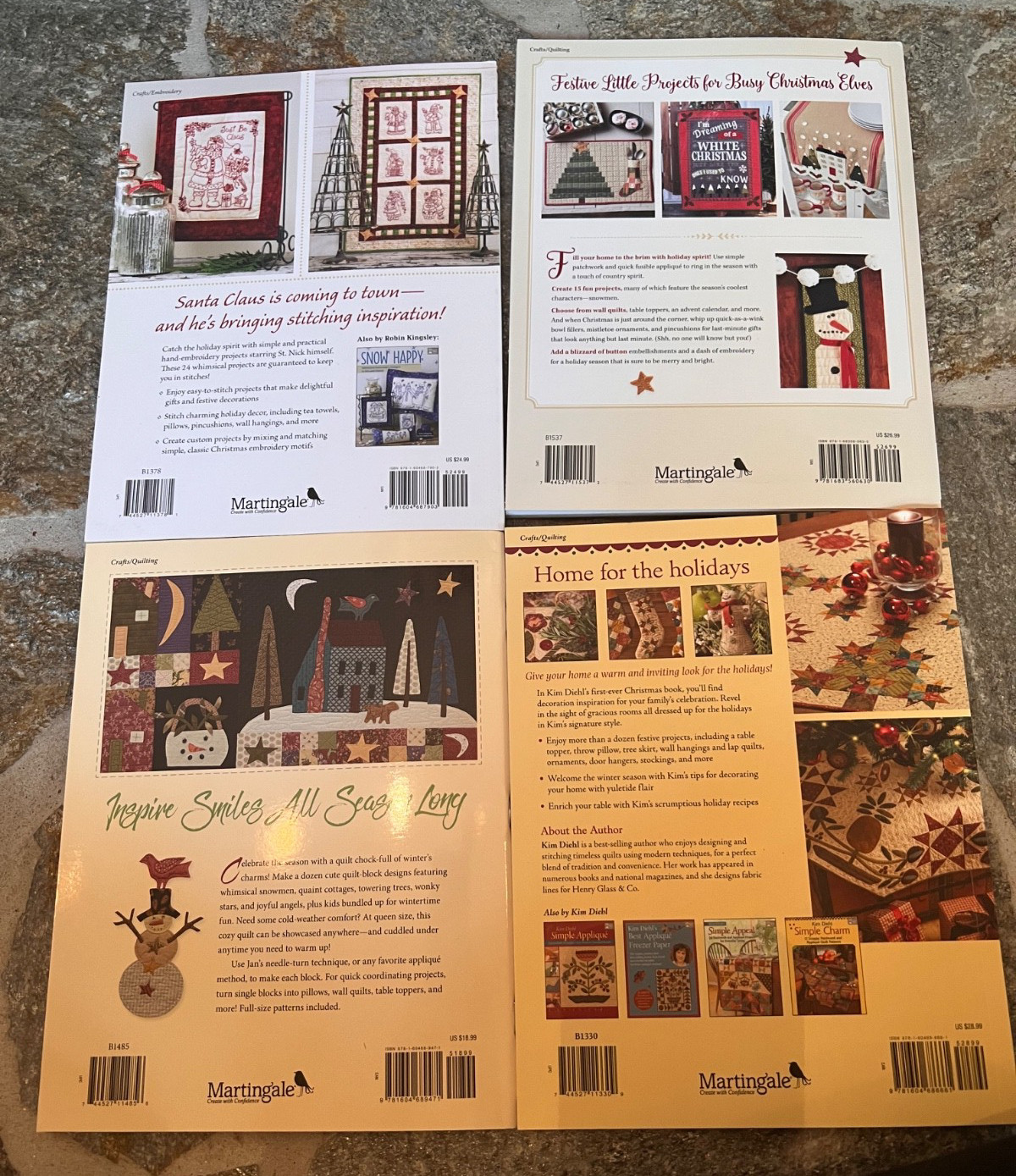 QUILT PATTERN BOOKS LOT OF 4 Brand NEW CHRISTMAS HOLIDAYS YULETIDE FARMHOUSE New