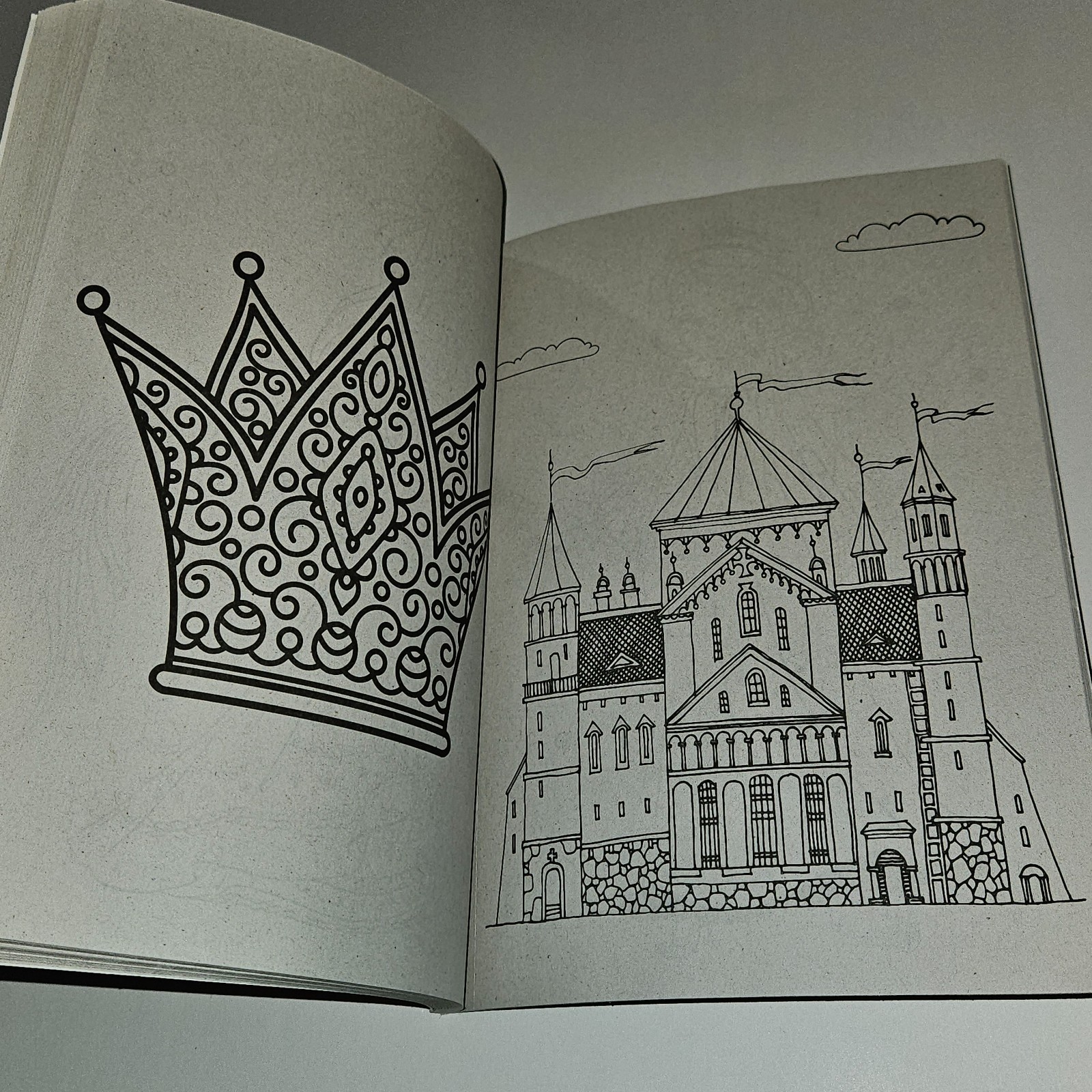 My Pretty Princesses Coloring Book Play Day 144 Pages NEVER USED