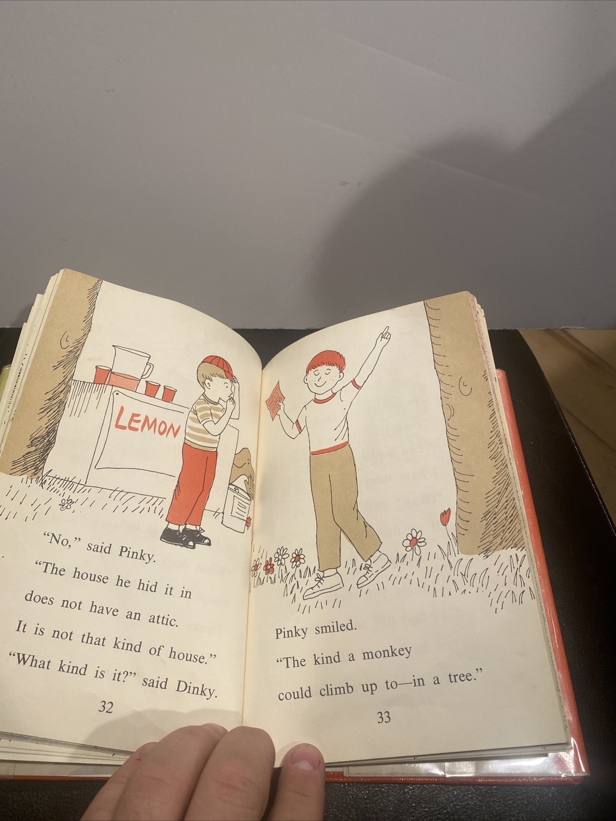 BINKY BROTHERS, DETECTIVES . JAMES LAWRENCE . HC 1968 .. AN I CAN READ MYSTERY