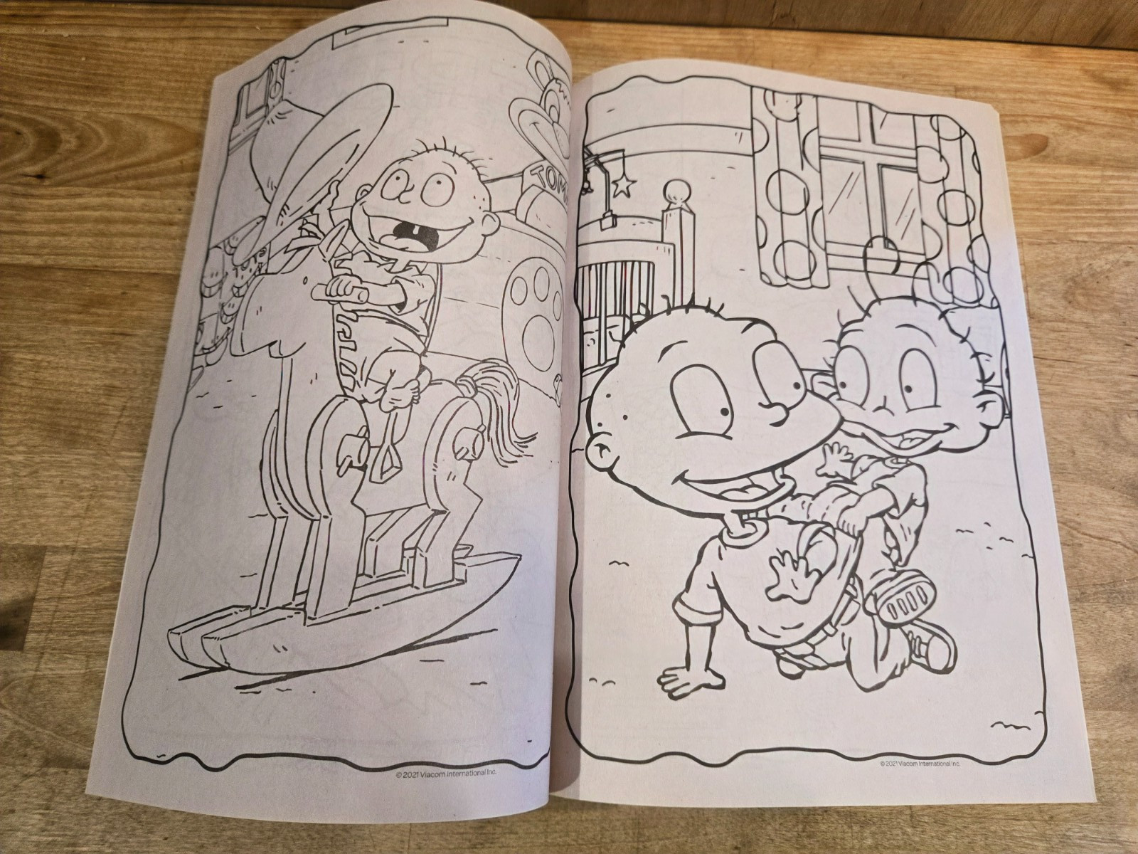 Bendon – Rugrats Jumbo Retro Coloring Book | 80 Pages of Nostalgic Fun-Free Ship