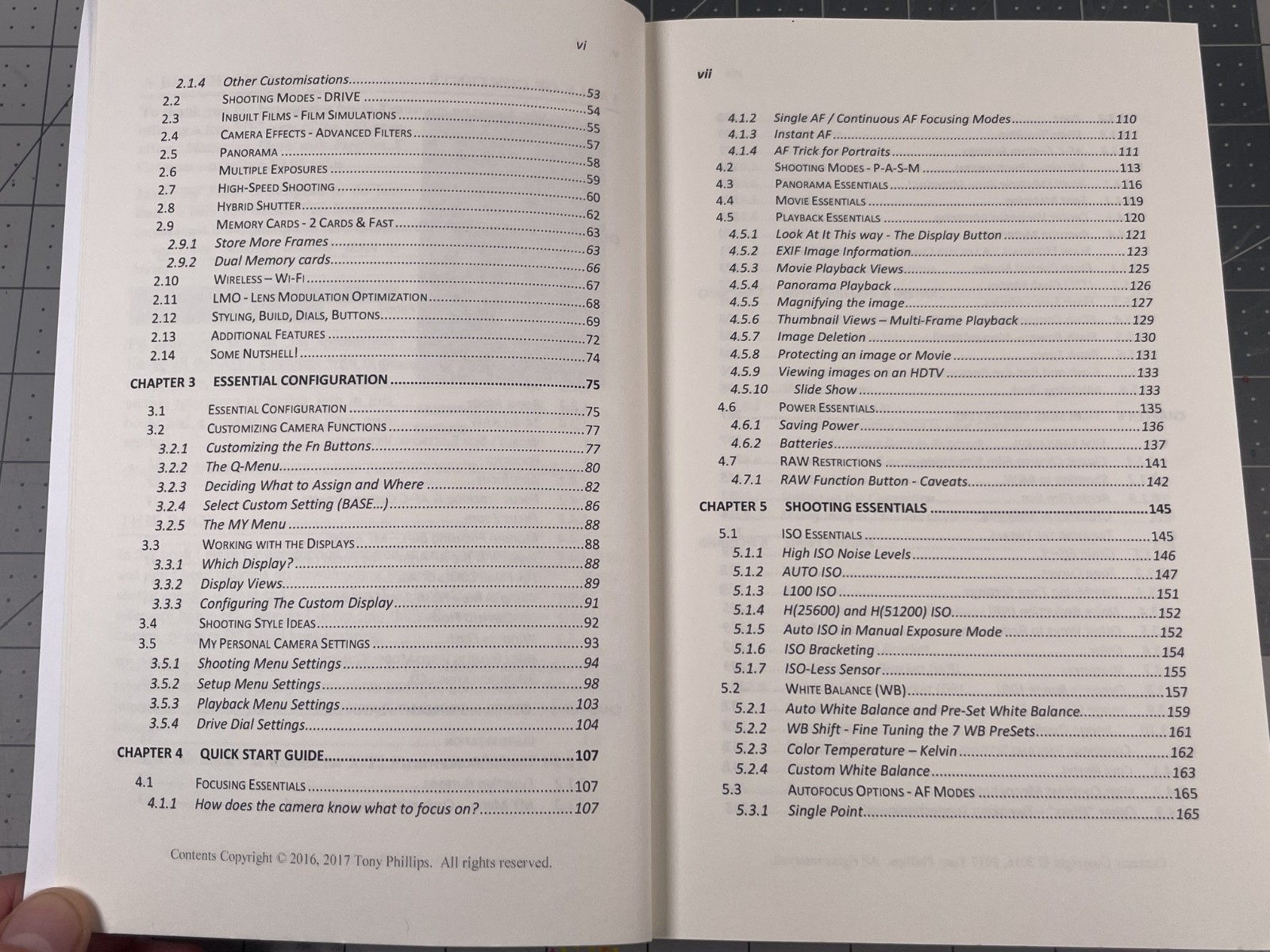 The Complete Guide to Fujifilm’s X-T2 Tony Phillips Version 1.2 Book