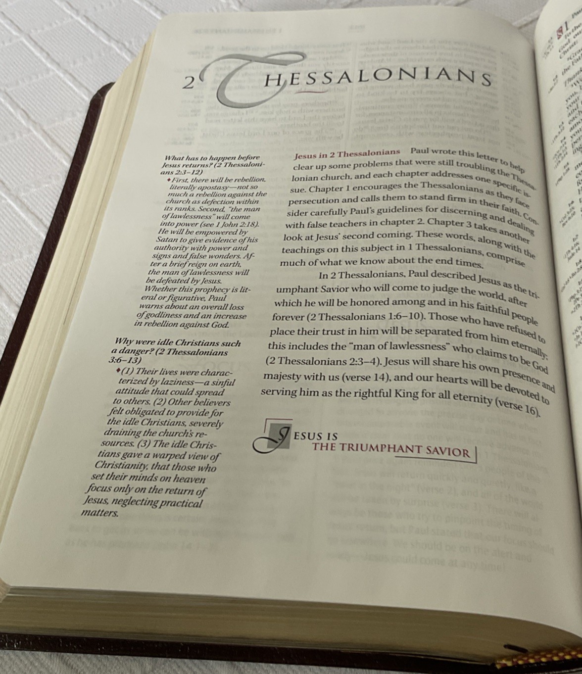 THE KNOWING JESUS STUDY BIBLE. NIB. Burgundy Leather. Free Shipping.