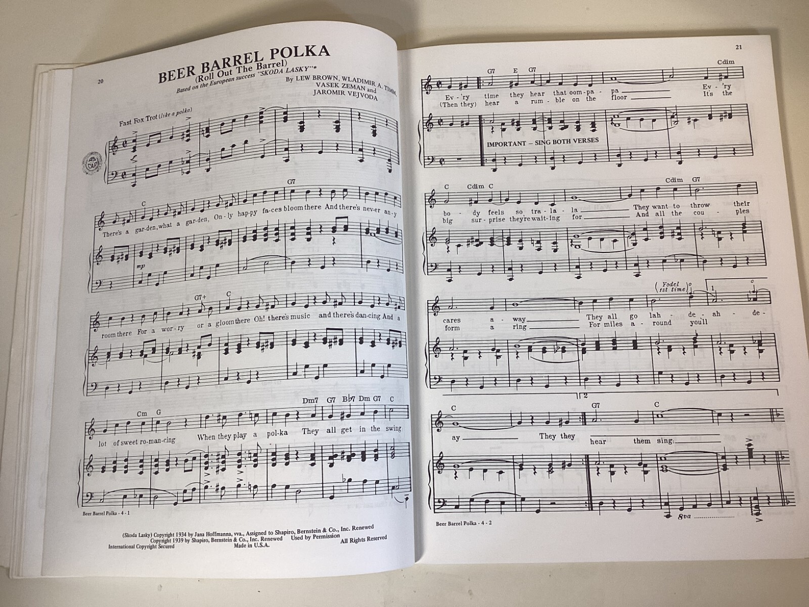 Songs Of Nostalgia Vocal Edition No 2 – Songbook 1978 – Sheet Music – 104 Pages