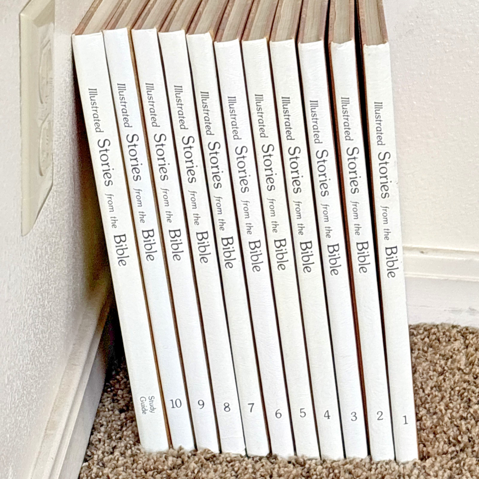 COMPLETE ILLUSTRATED STORIES FROM THE BIBLE 1st ed. 10 volumes plus study guide